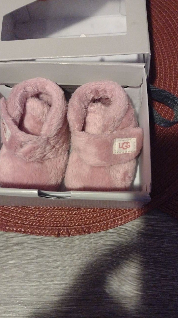 baby girl uggs