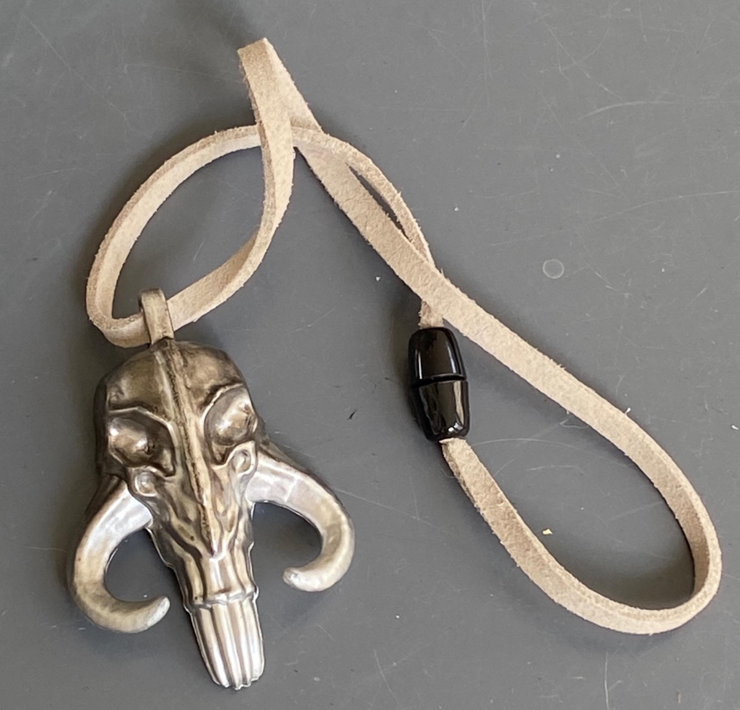 Star Wars Mandalorian Mythosaur skull Silver Pendant Leather Choker Necklace