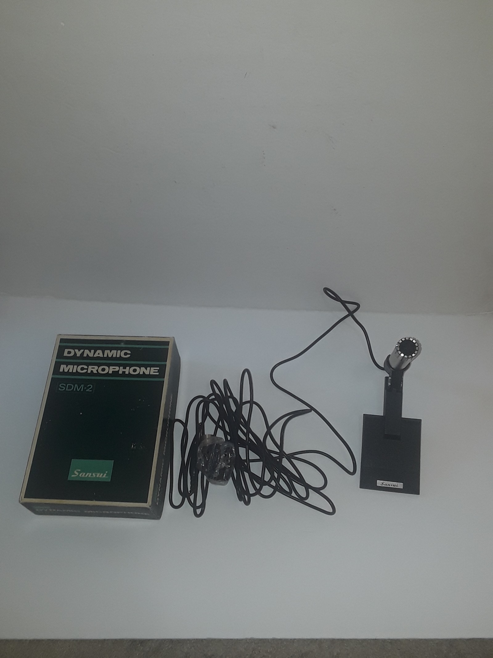 RARE SANSUI DYNAMIC MICROPHONE SDM-2 W/ STAND IN BOX JAPAN