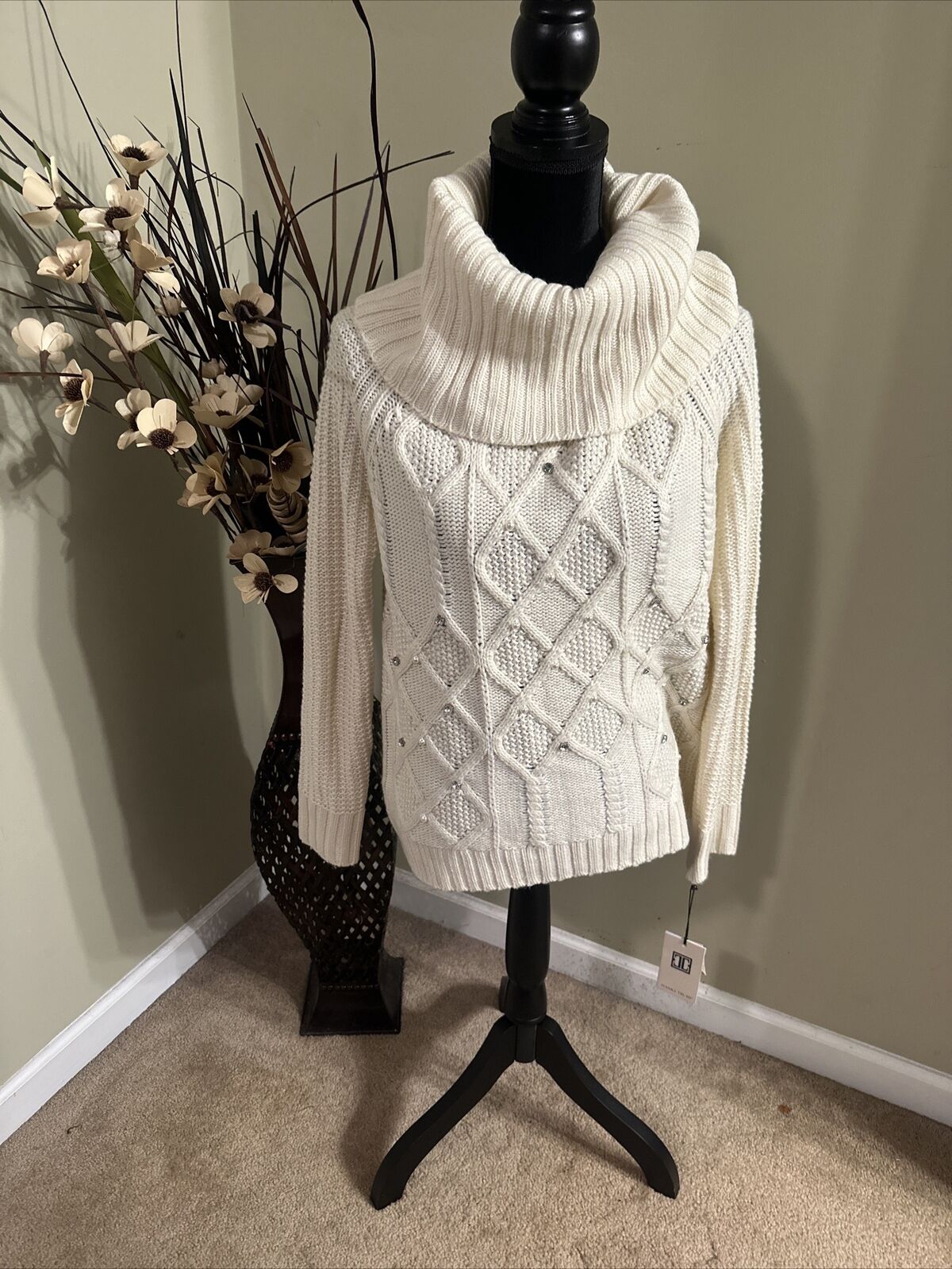IVANKA TRUMP Women's White Sweater Size Small New