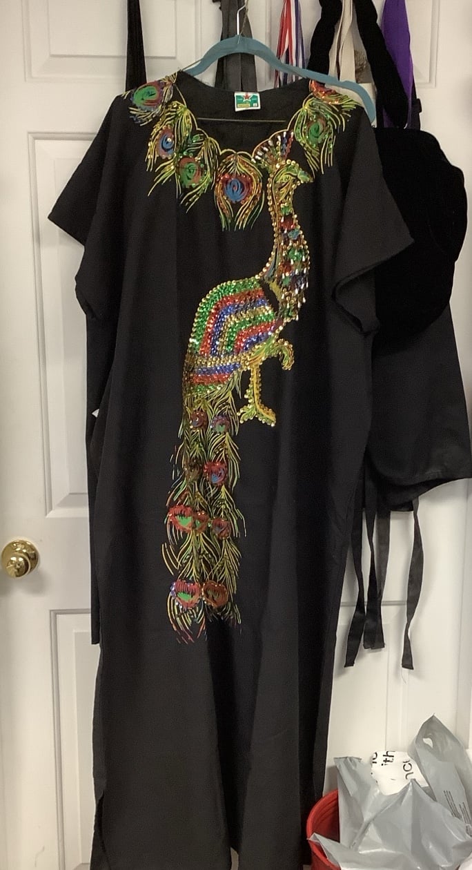 Vintage caftan beaded peacock kaftan with sequins size 8 Dress
