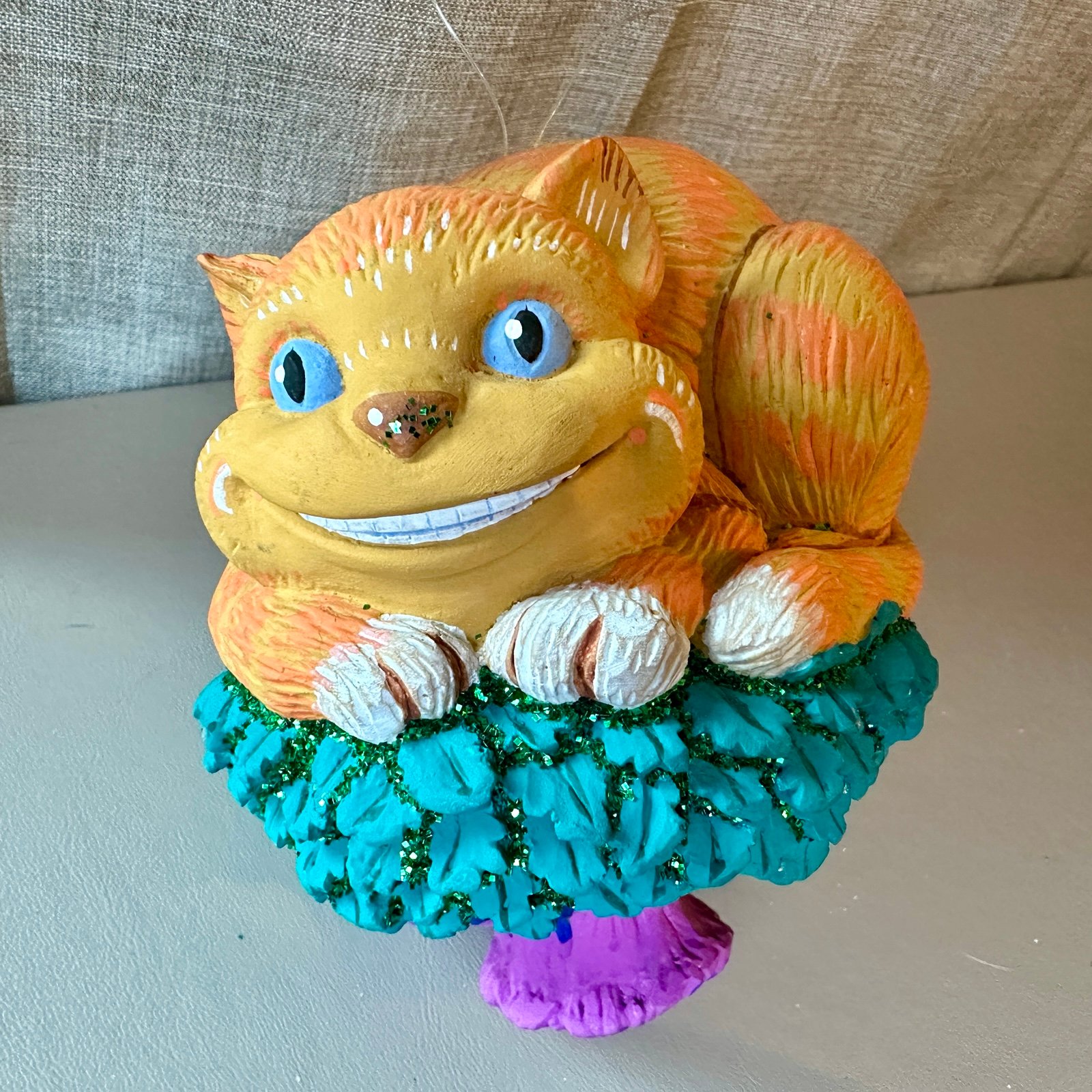 Vtg Retired Dept 56 Alice in Wonderland Cheshire Cat Christmas Ornament 1993