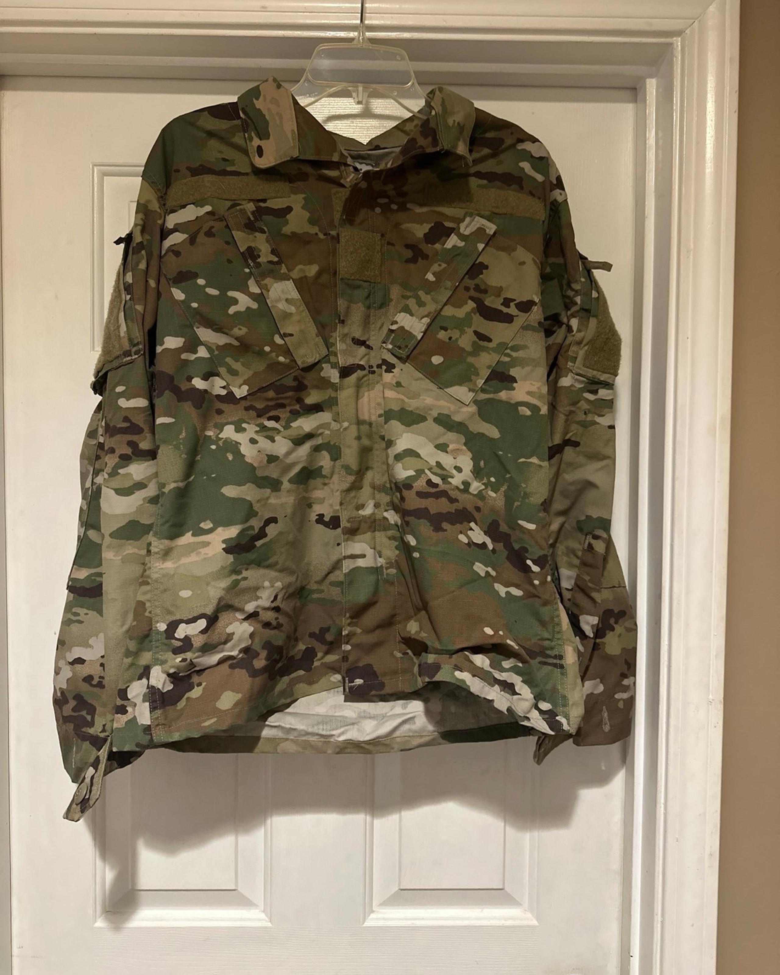 US MILITARY Coat Army Combat Uniform Insect Shield Camo Jacket Small-Regular