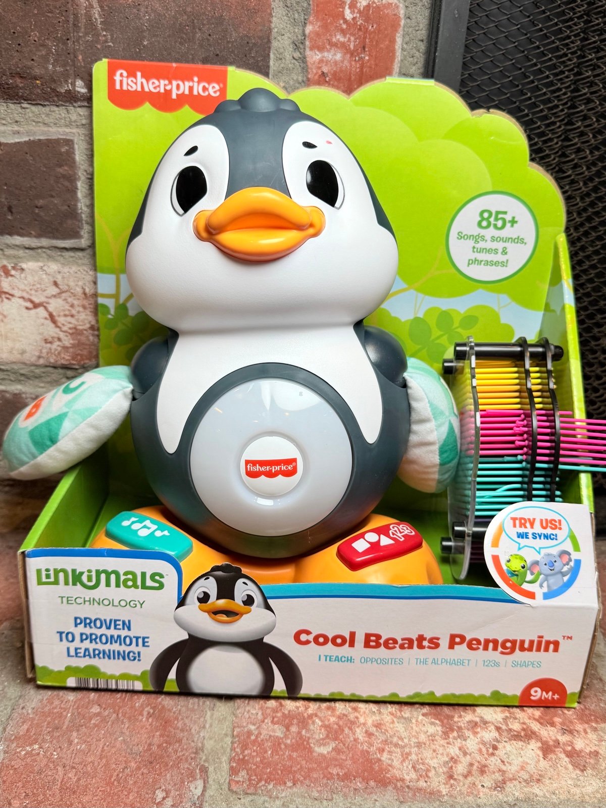 SOLD OUT IN STORES Fisher-Price Linkimals Cool Beats Penguin with Lights Motions