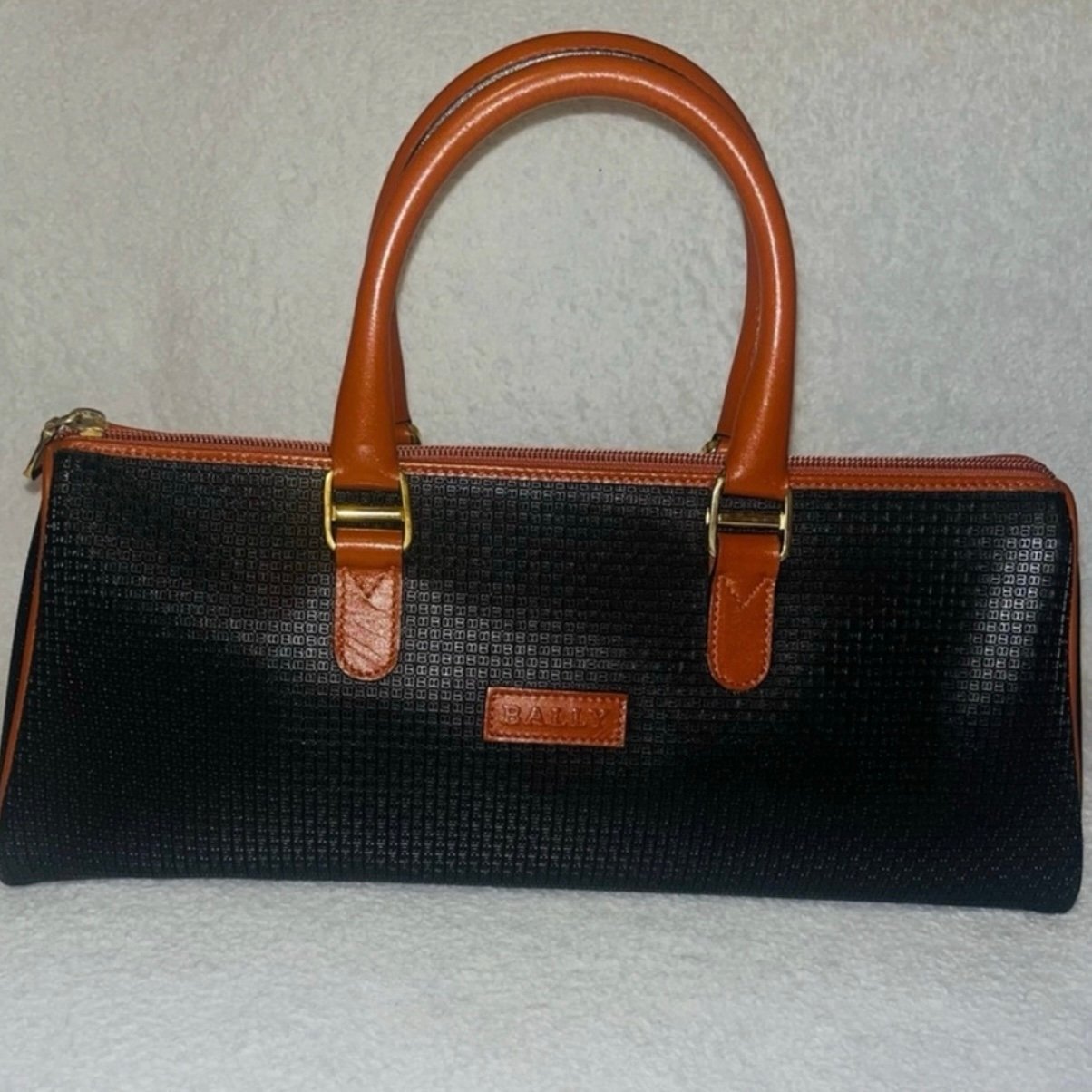VINTAGE BALLY DBL HANDLE STRUCTURED LEATHER BAG H6.2 xL15 xD3.5 EUC