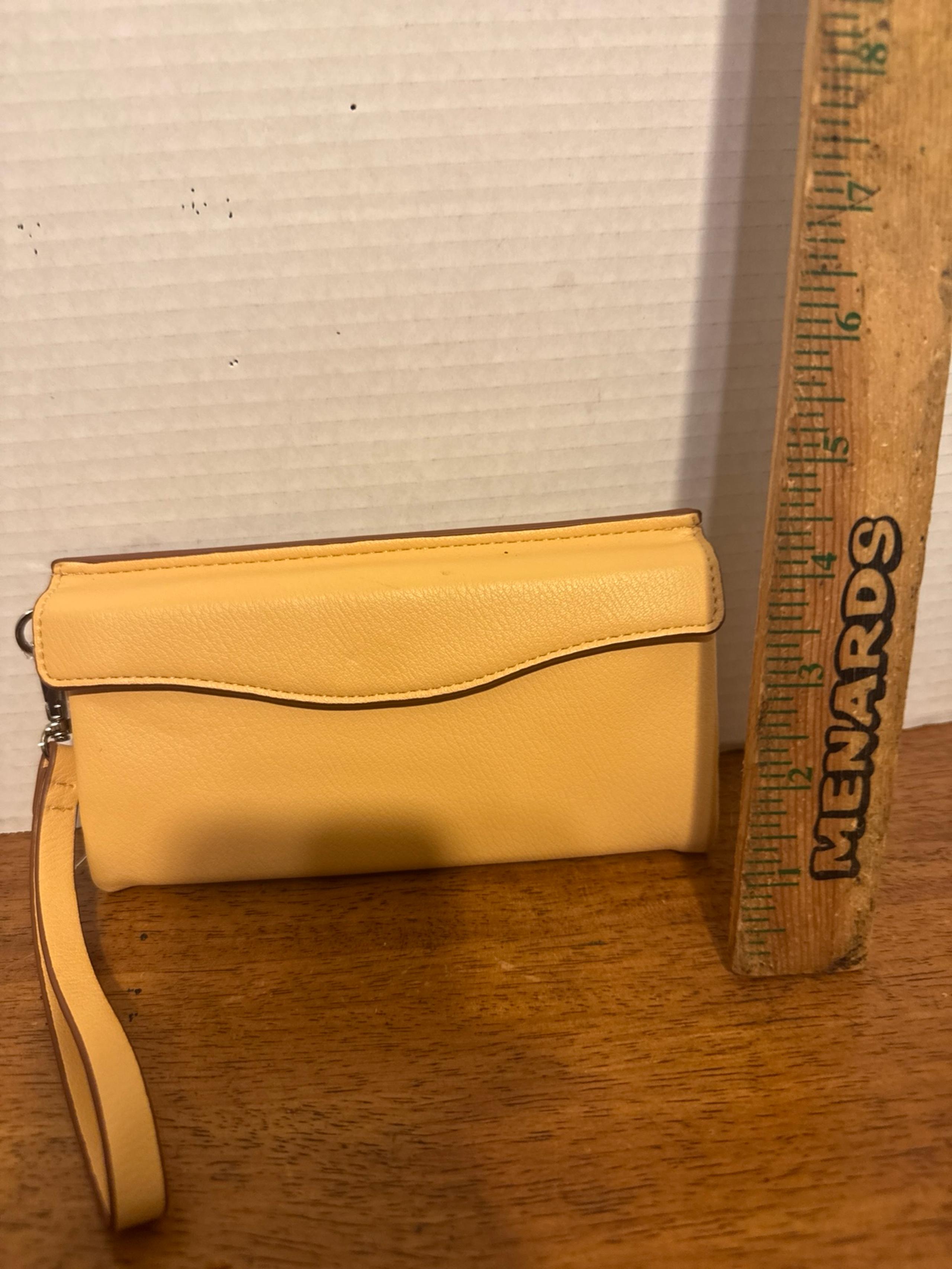 A New Day Prism Peach Faux Leather Wristlet Wallet
