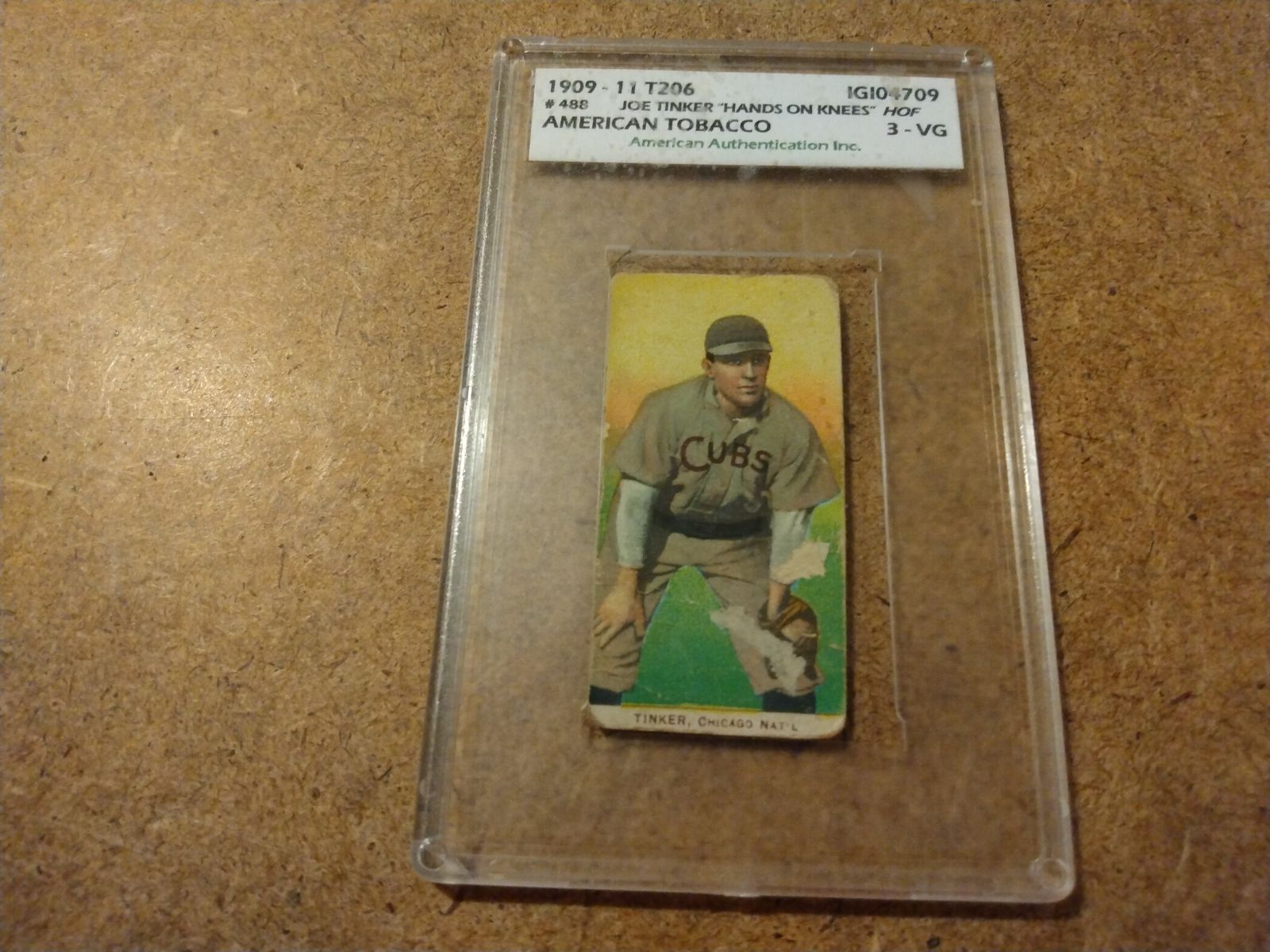 1909-1911 T206 #488 Joe Tinker Hands on Knees 3 - VG