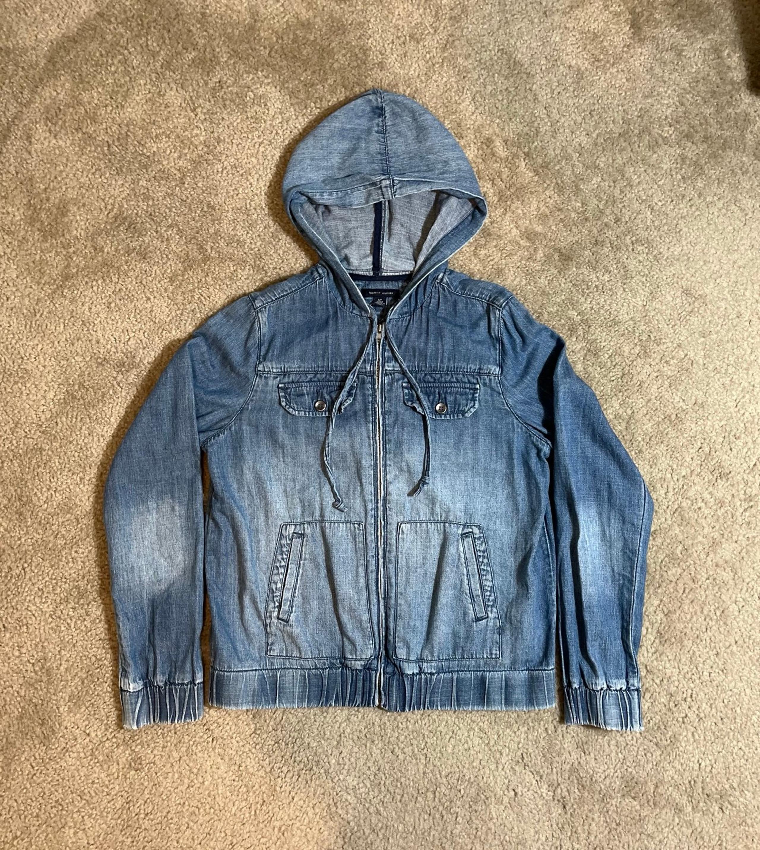 Vintage Tommy Hilfiger navy blue light wash denim jacket