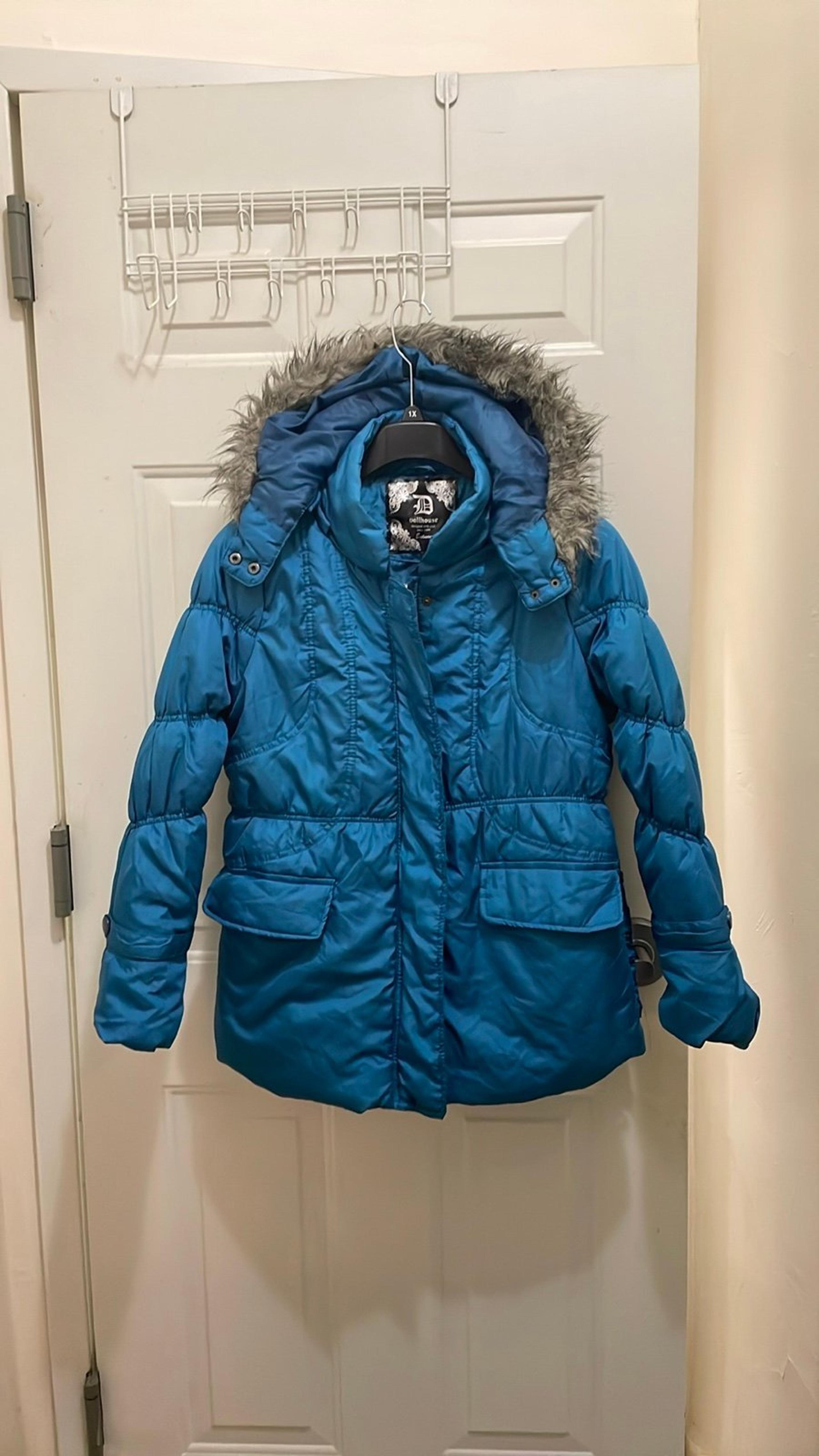 DOLLHOUSE:NWT;Women’s 1X Green polyester puffer jacket, detachable faux fur hood