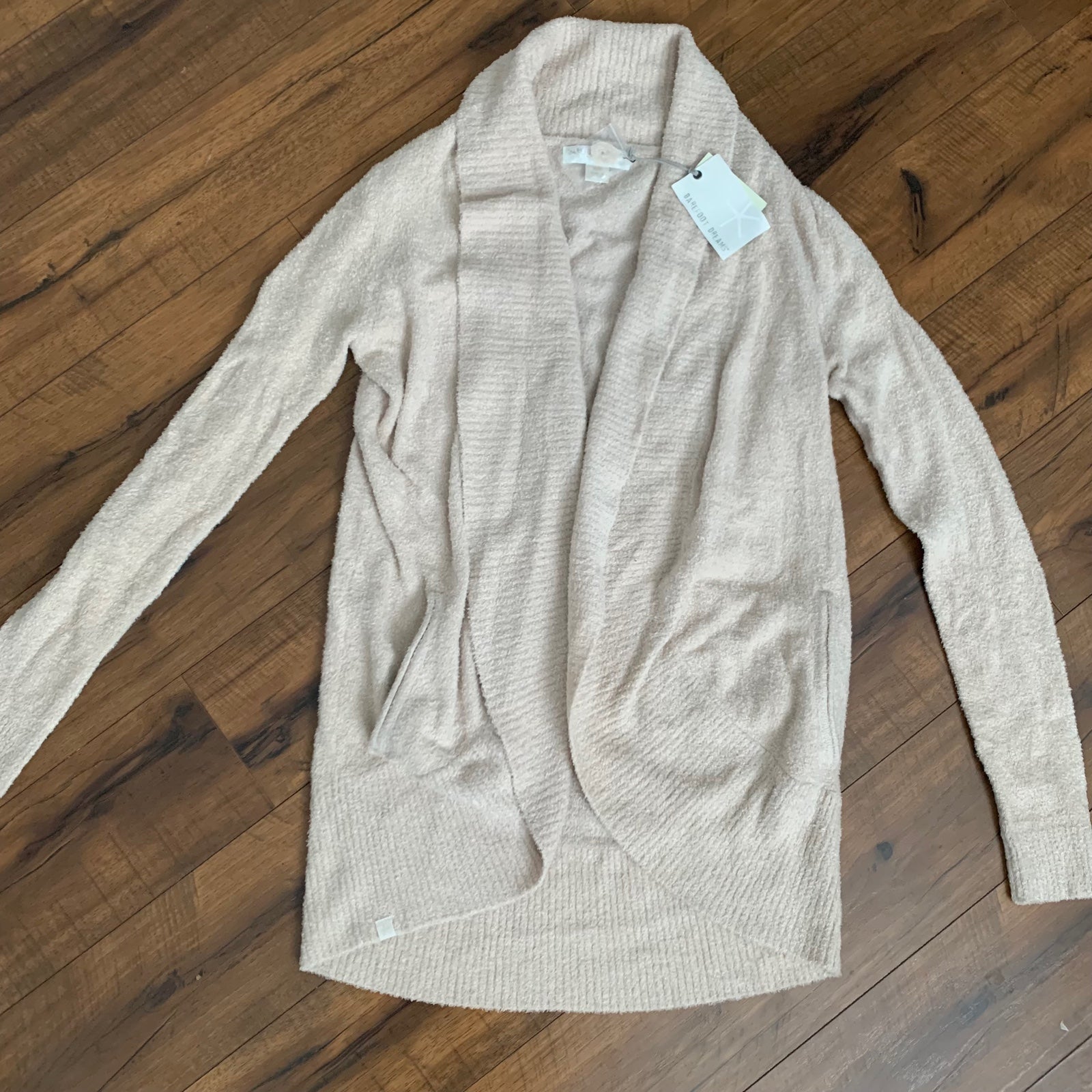 NWT Barefoot Dreams Circle Cardigan