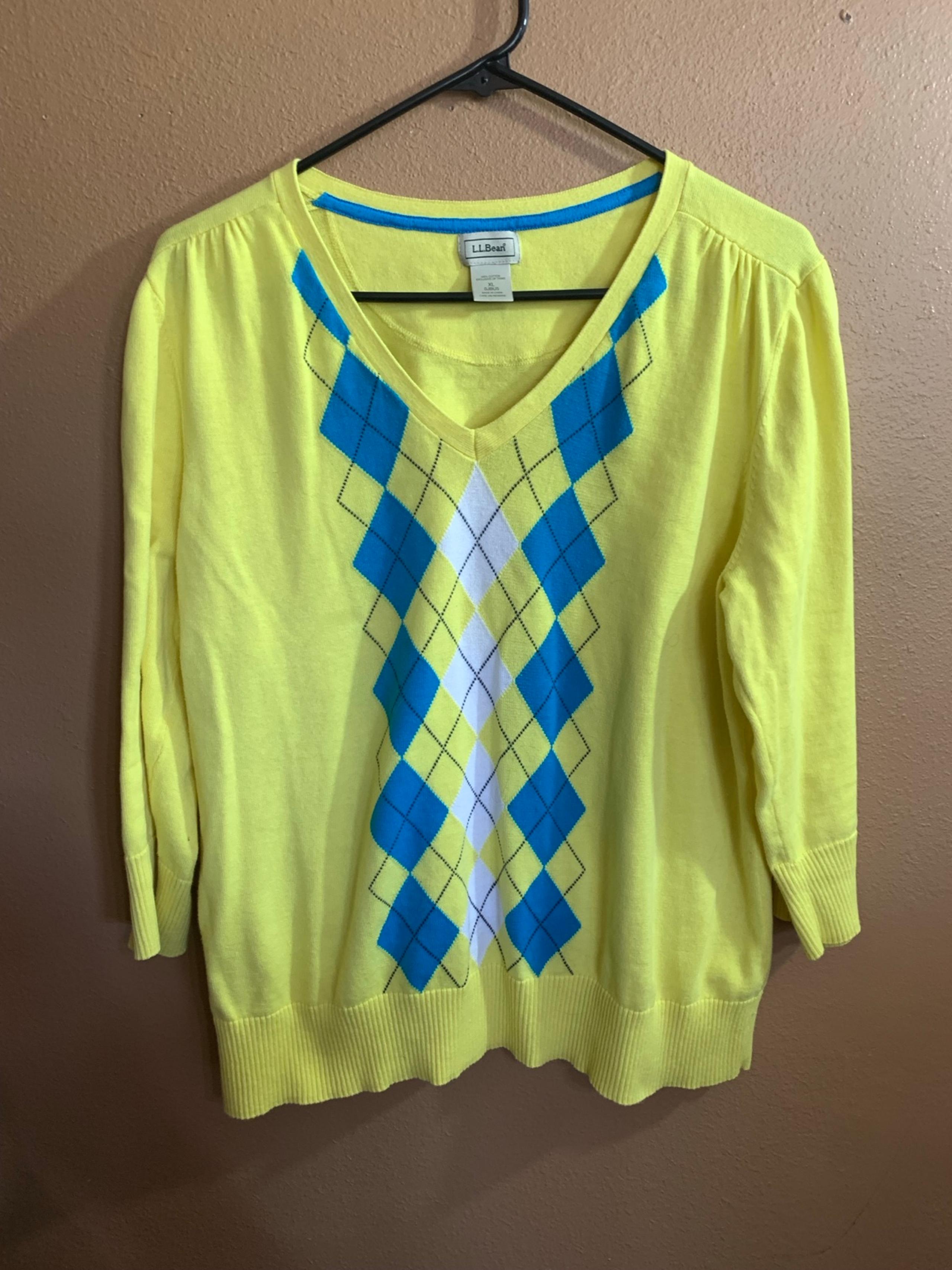 L.L. Bean Yellow and Blue Argyle Sweater - XL