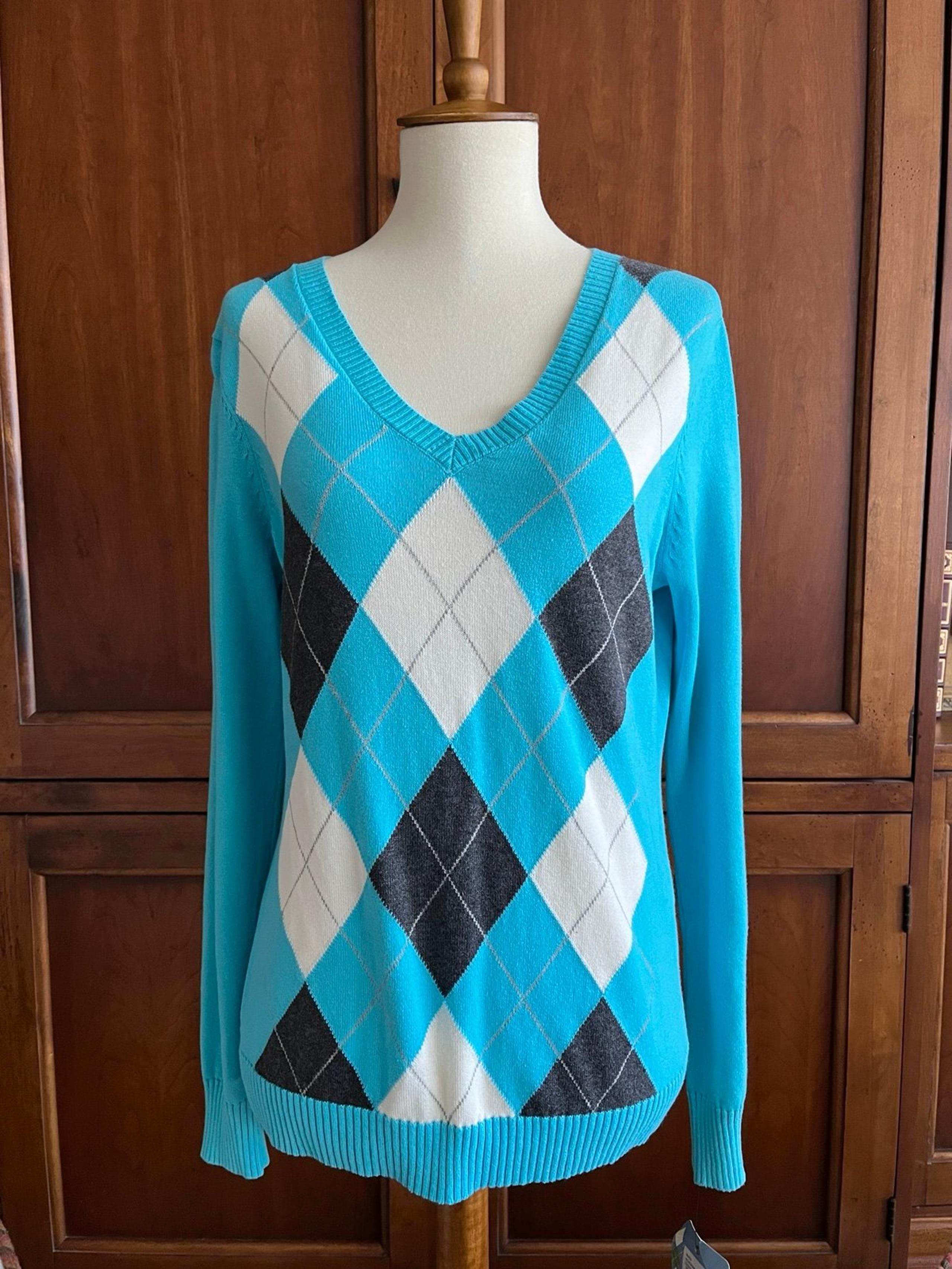 Izod Argyle V-Neck Sweater New with Tag, Size S/P