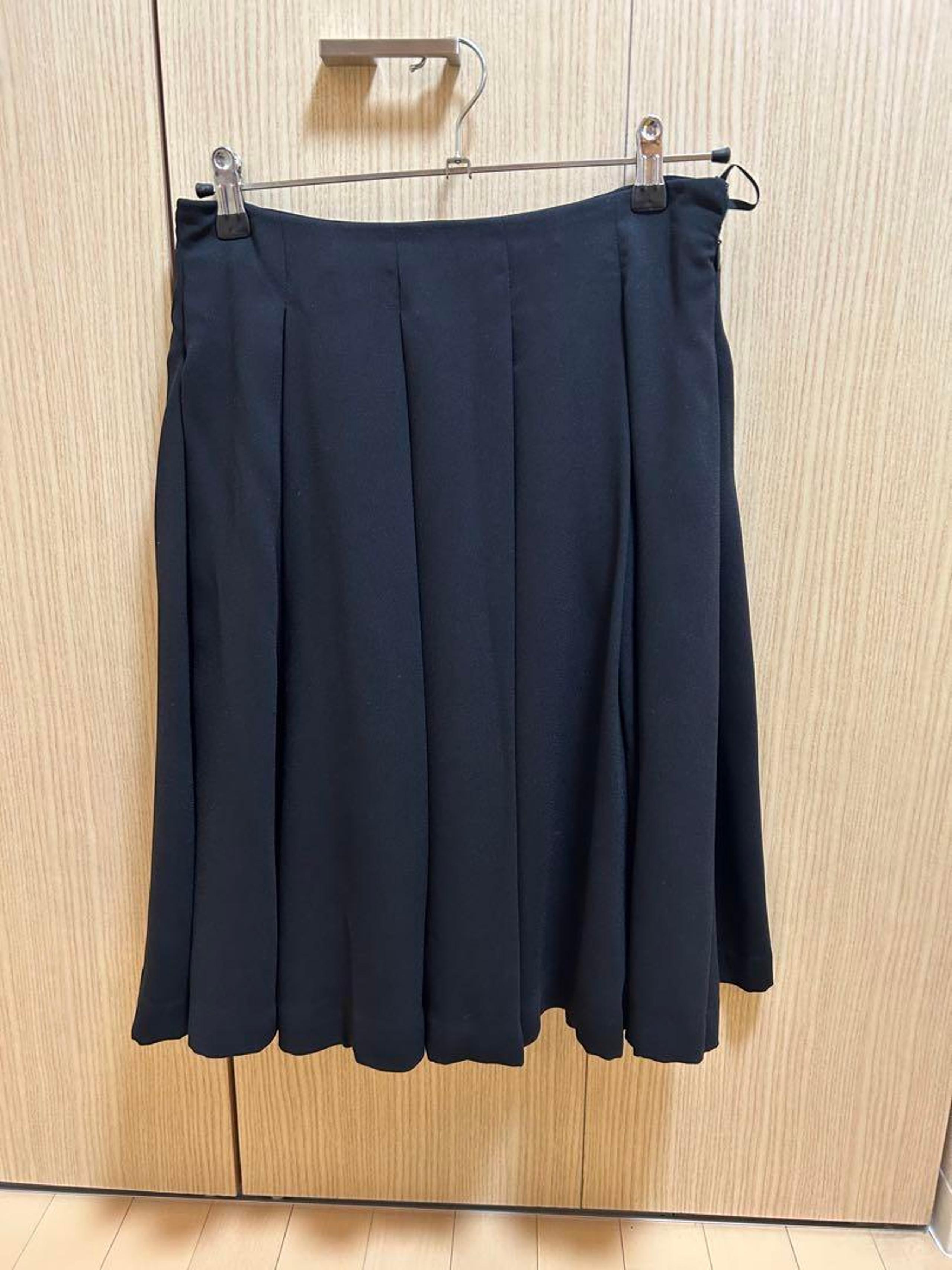UNIQLO Pleated Skirt