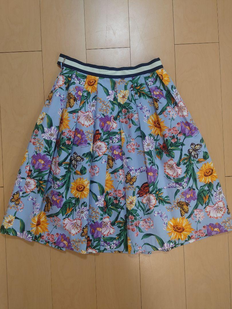Lois Crayon Floral Pleated Skirt, Size M
