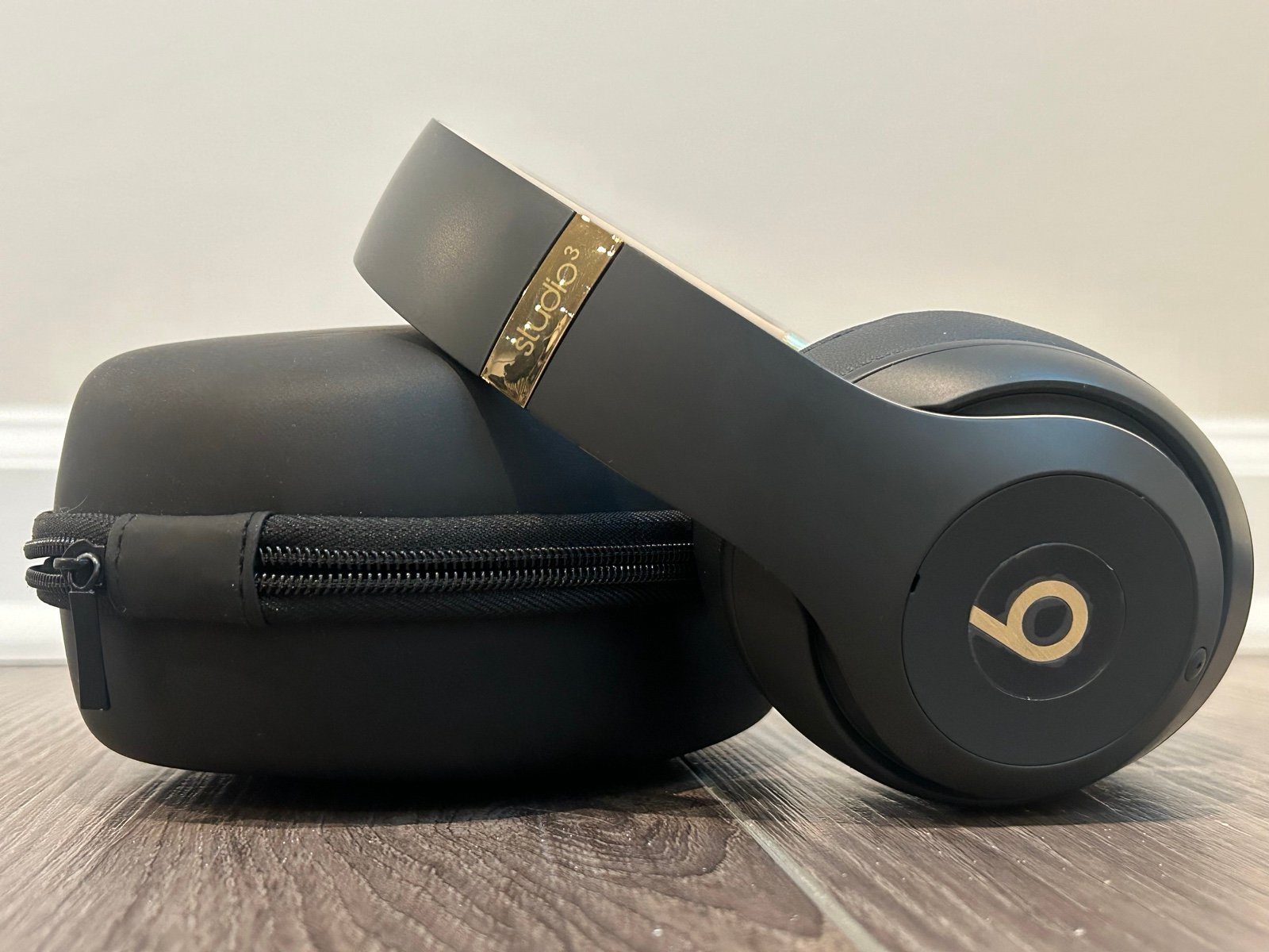 Beats Studio3 - Shadow Gray -Wireless Noise Cancelling On-Ear Headphones *NEW*