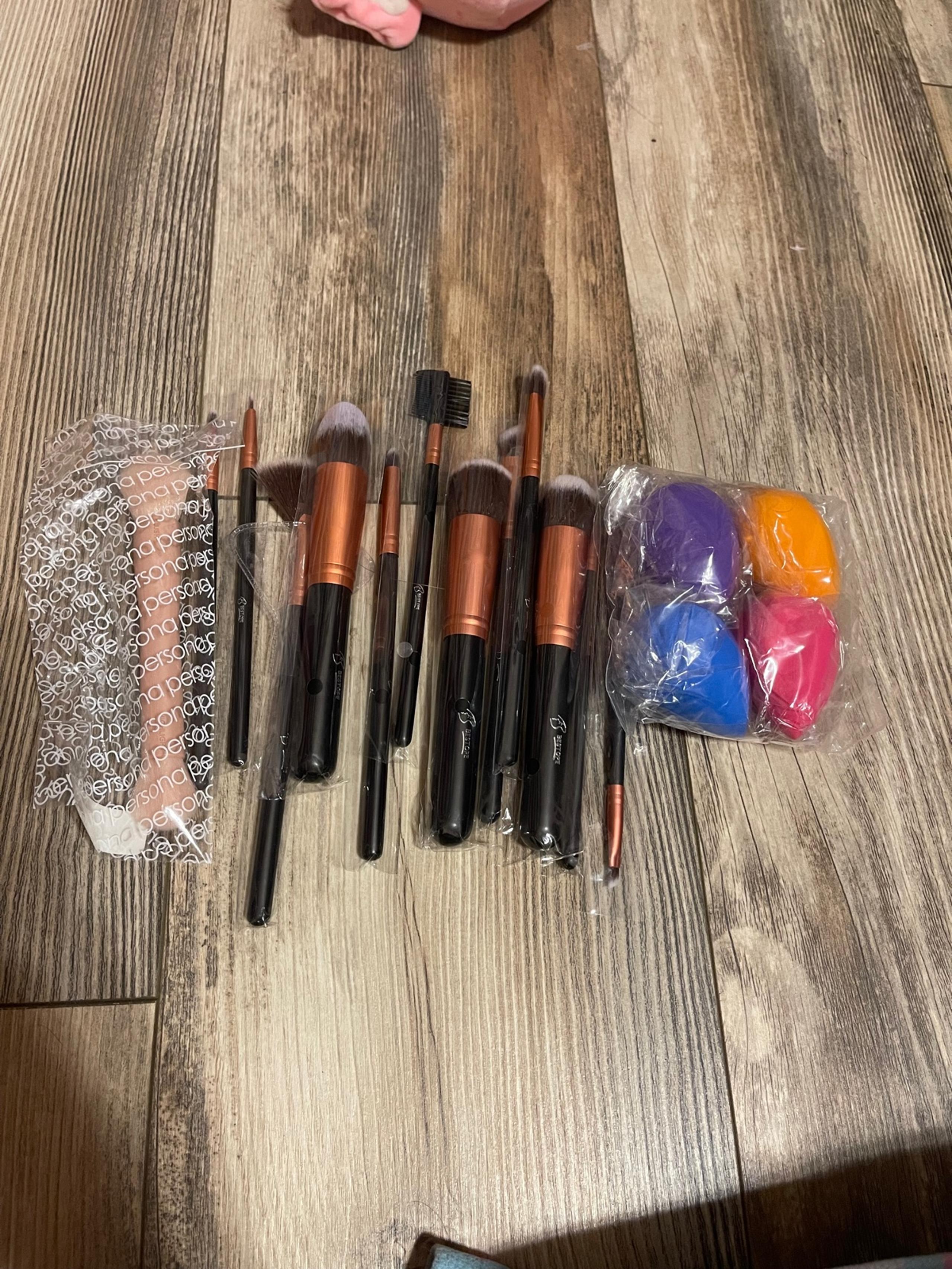 NEW makeup brushes set