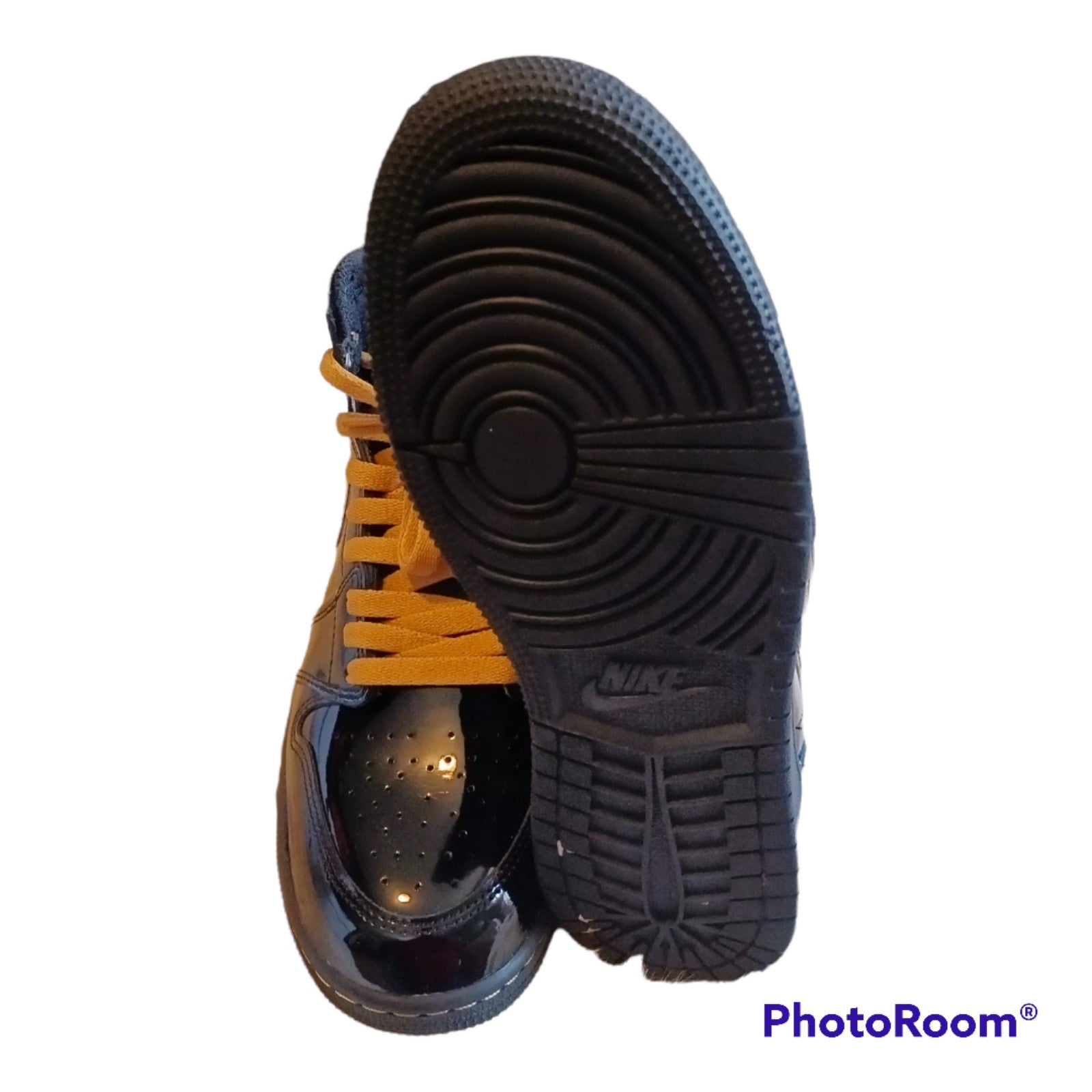 AIR JORDAN RETRO 1 HIGH shops OG METALLIC GOLD