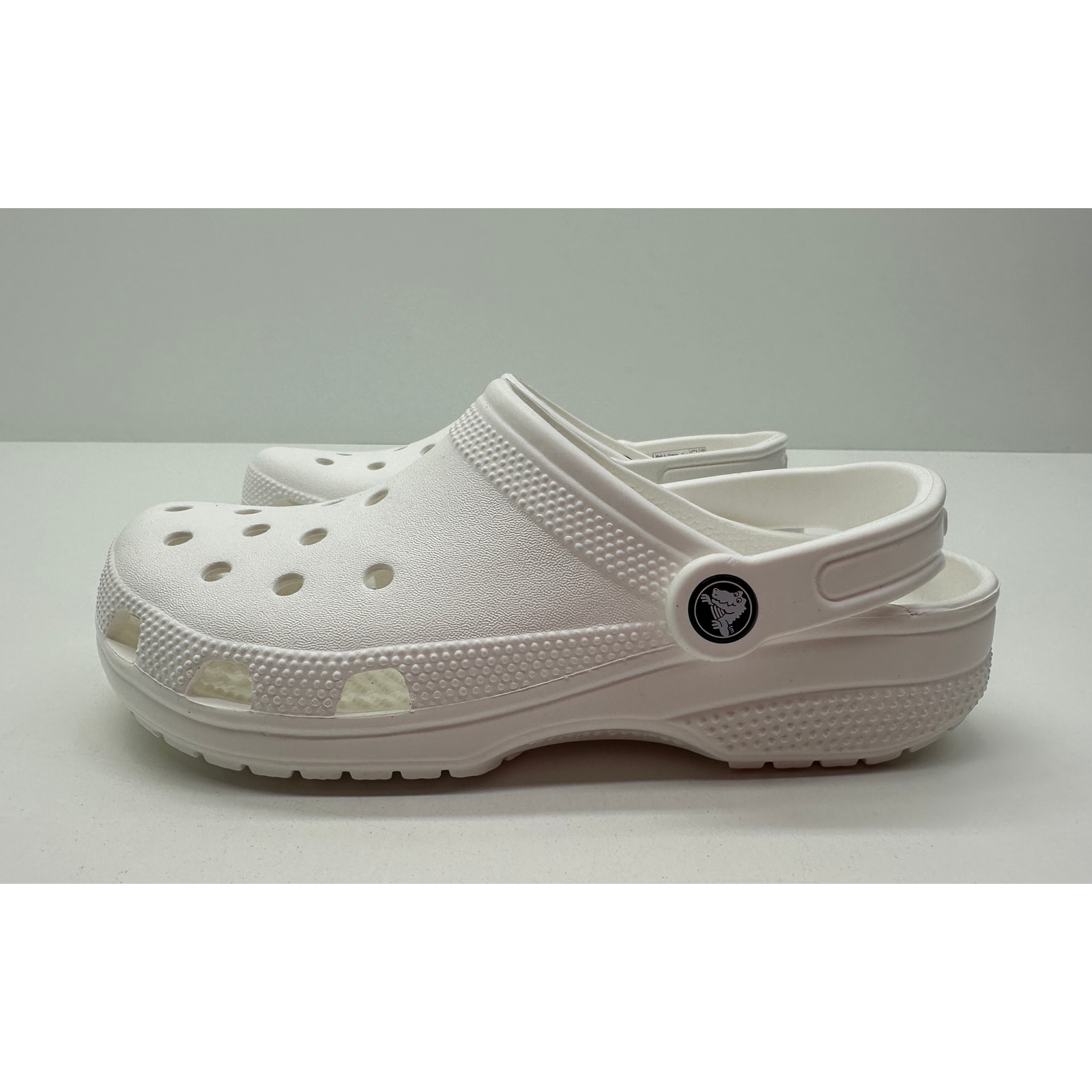 クロックス m6/w8 ヨドバシ.com - crocs クロックス サンダル クラシック ユニ