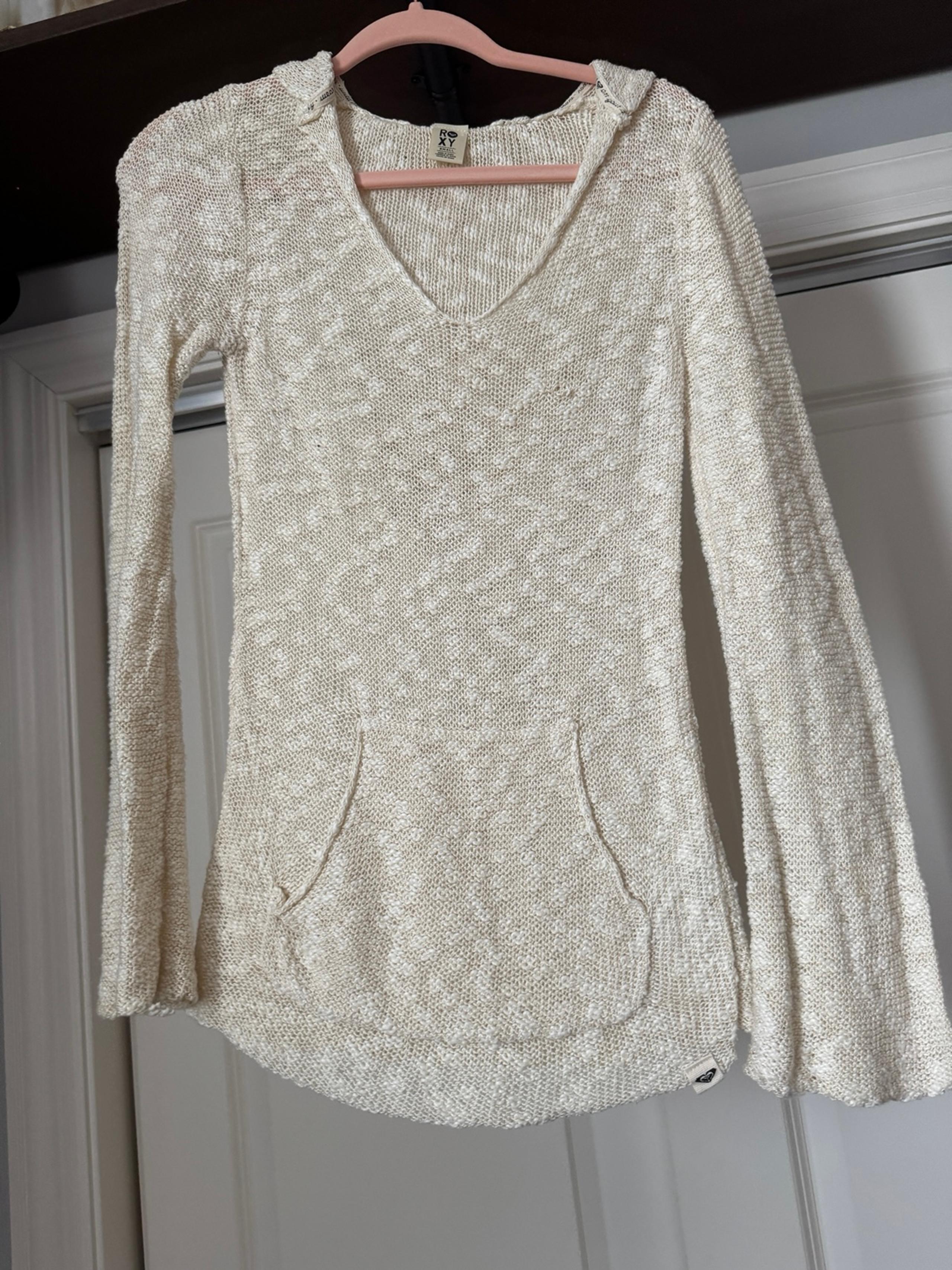 Roxy. Size small. Cream. Hooded sweater.