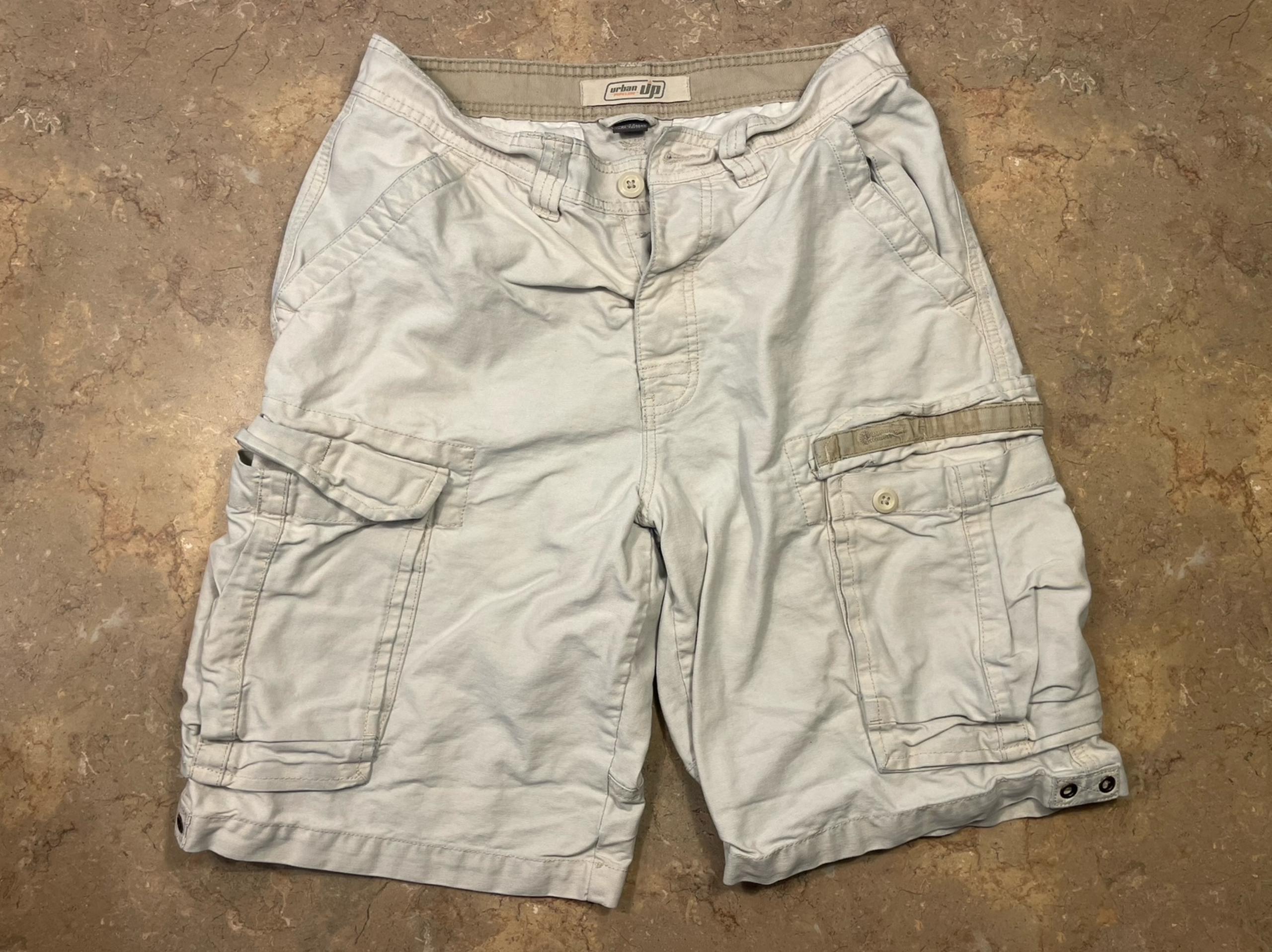 Men’s cargo shorts