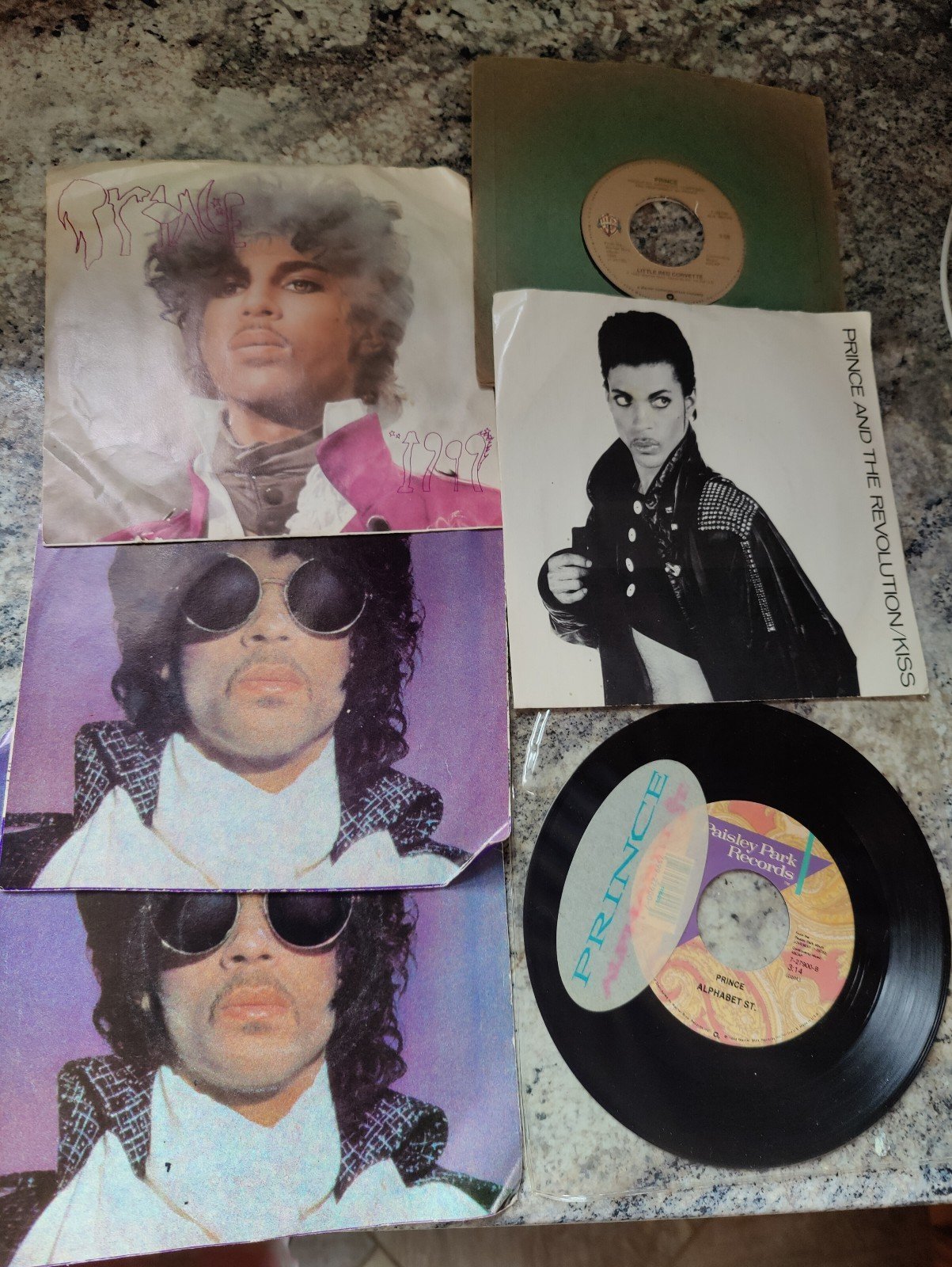 Vinyl 45 s Prince great for any collector