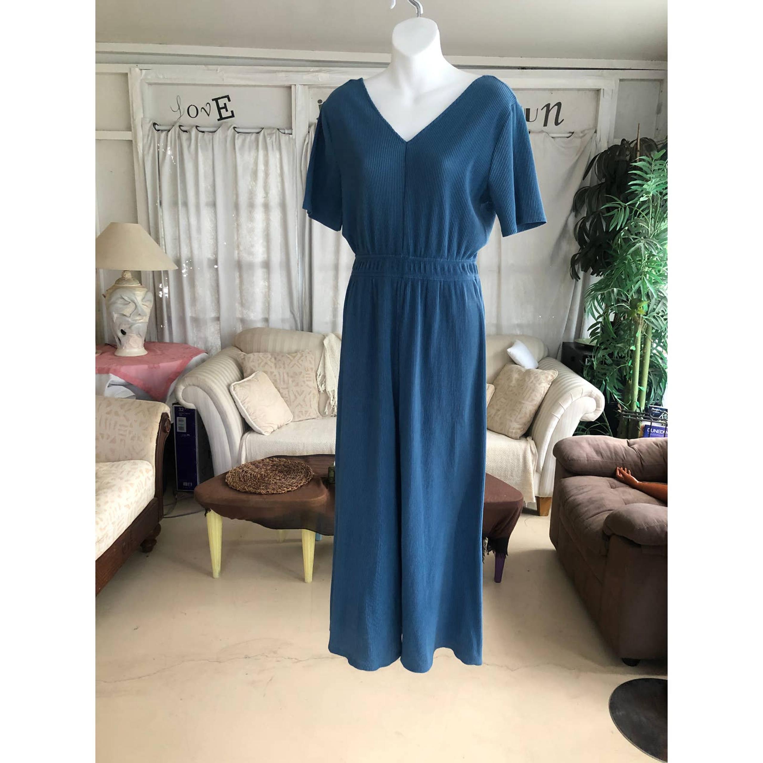 ASTR blue Waffle Jumpsuit Romper in S GUC