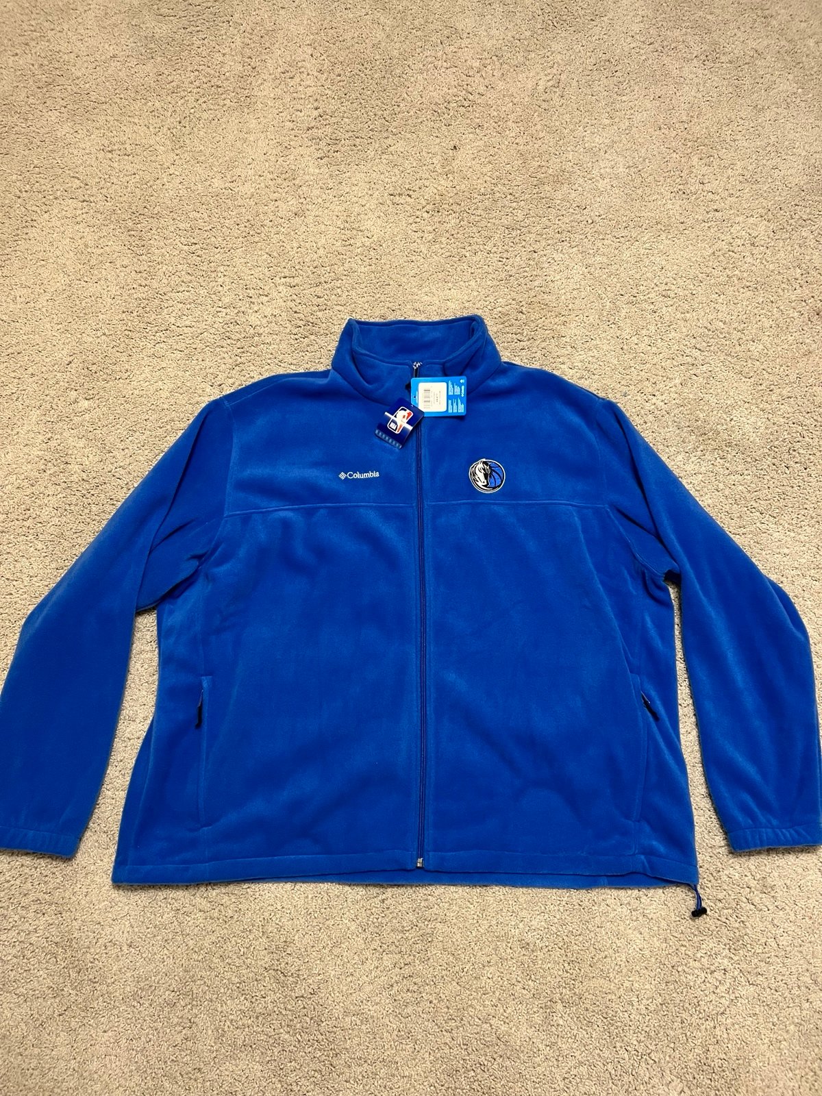 Columbia Dallas Mavericks fleece