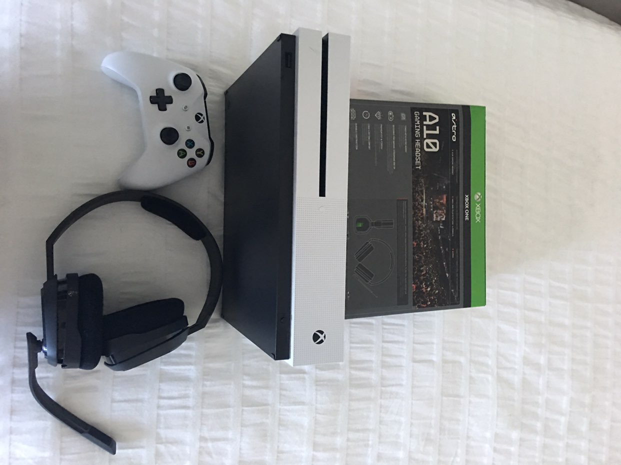 Xbox One With Controller and Headphones