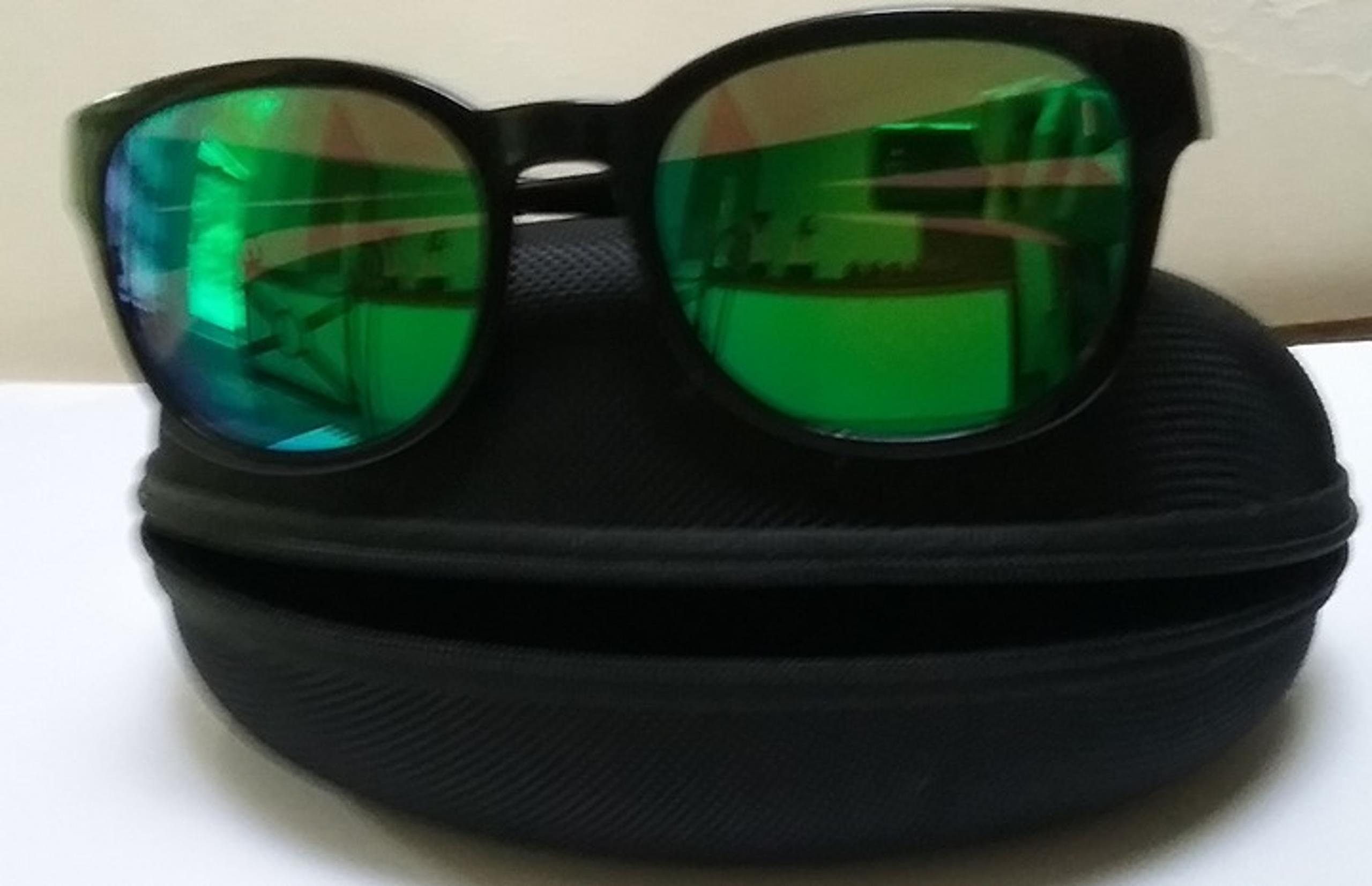 Oakley Cloverleaf Sunglasses w/Hard Storage Case STYLIN' Quality!!!