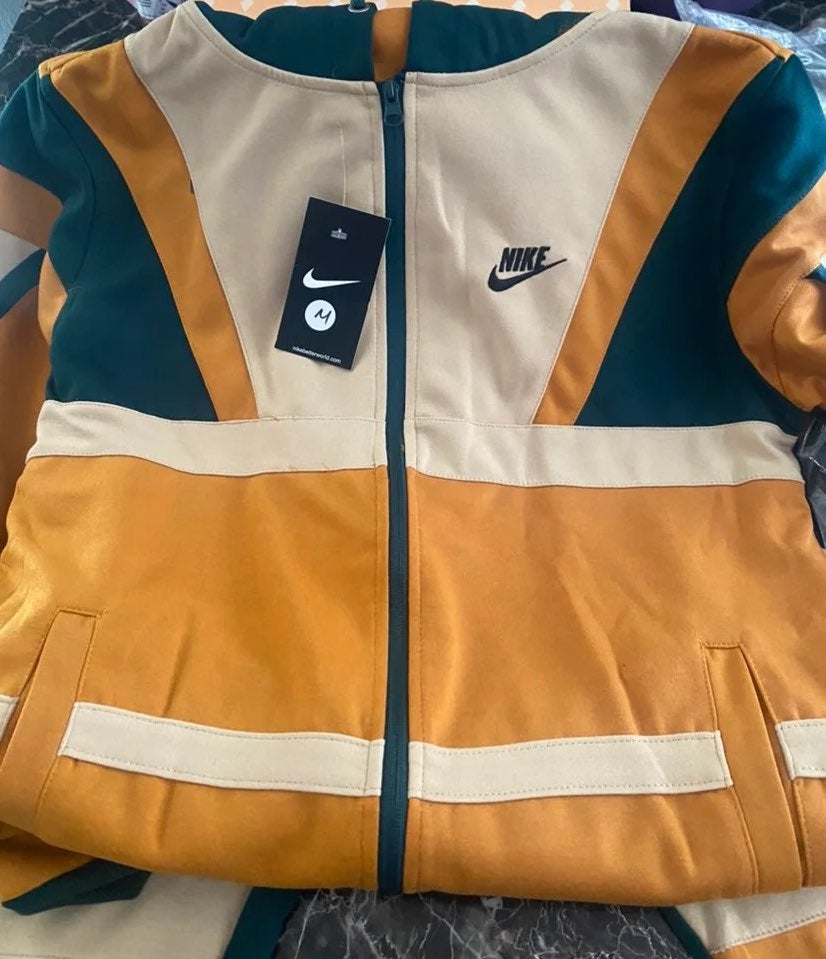 Nike sweatsuit