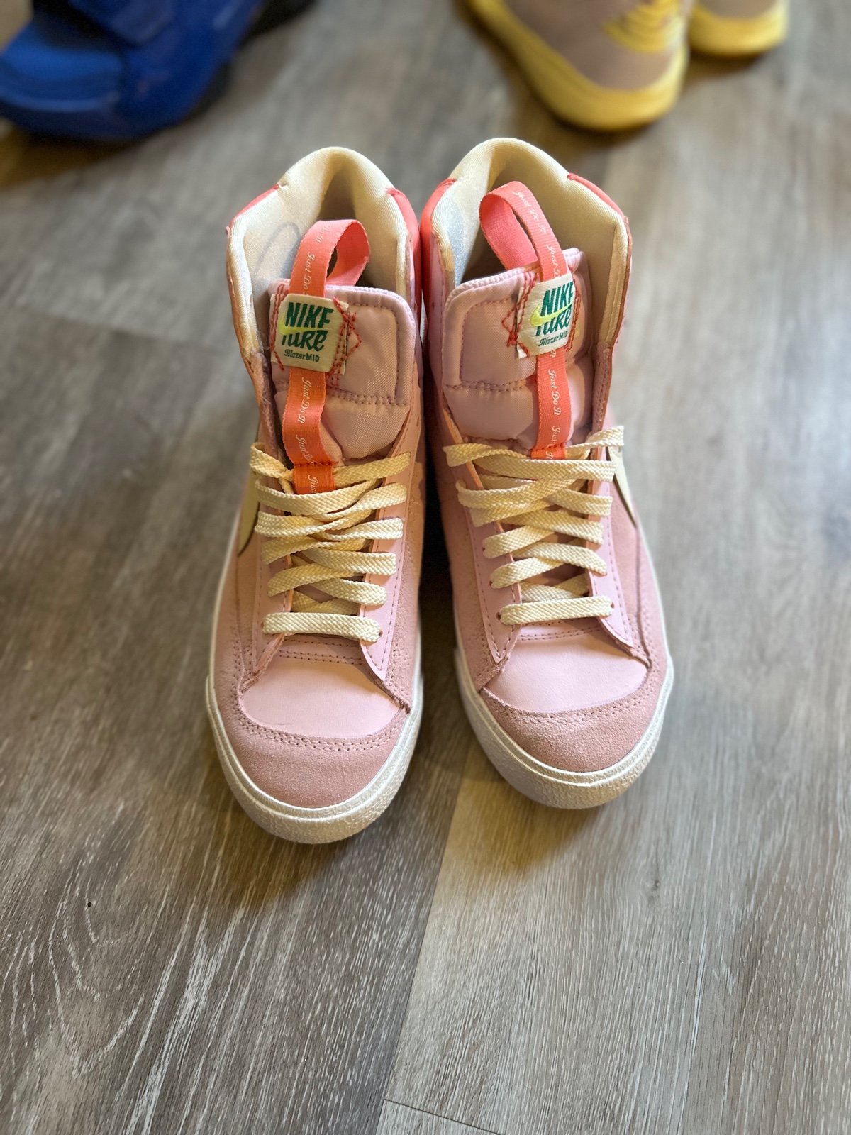 NIKE BLAZER MID '77 SE DANCE CASUAL SHOES