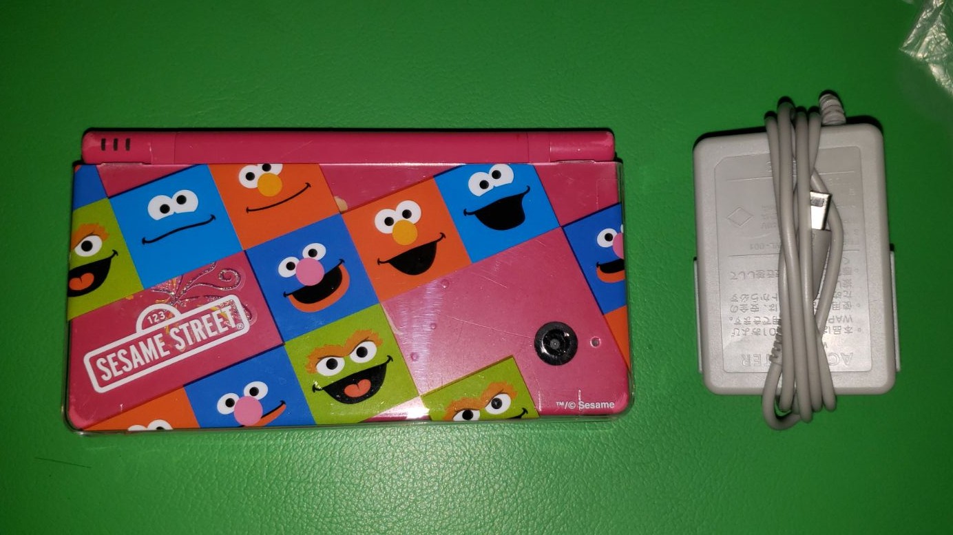 Nintendo DSi in Pink