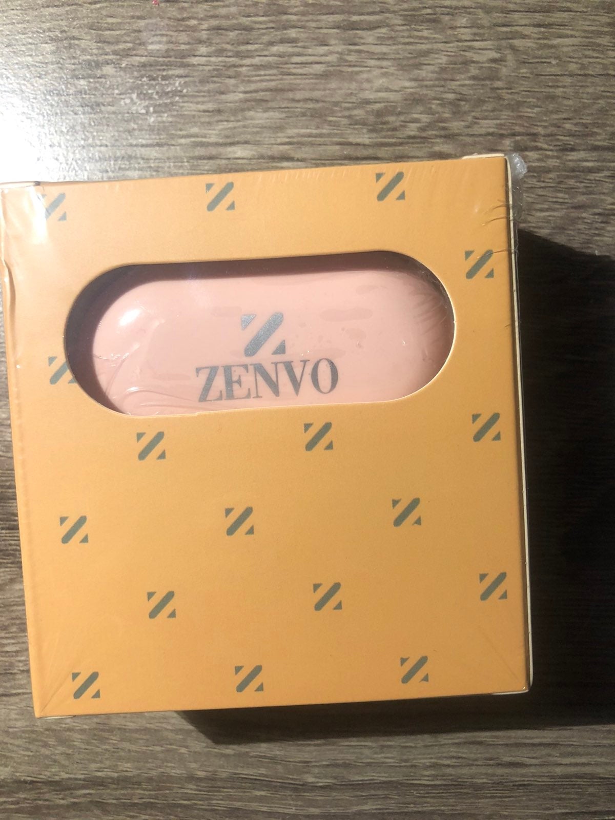 Earbuds Wireless Headphones in Pink