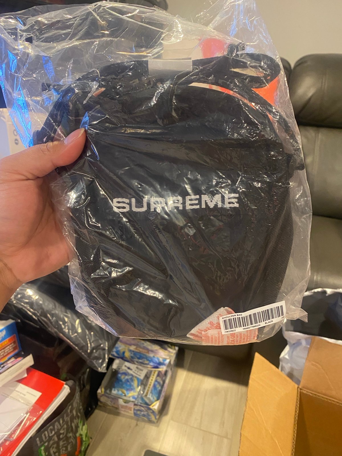 Supreme shoulder bag fw22 brand new