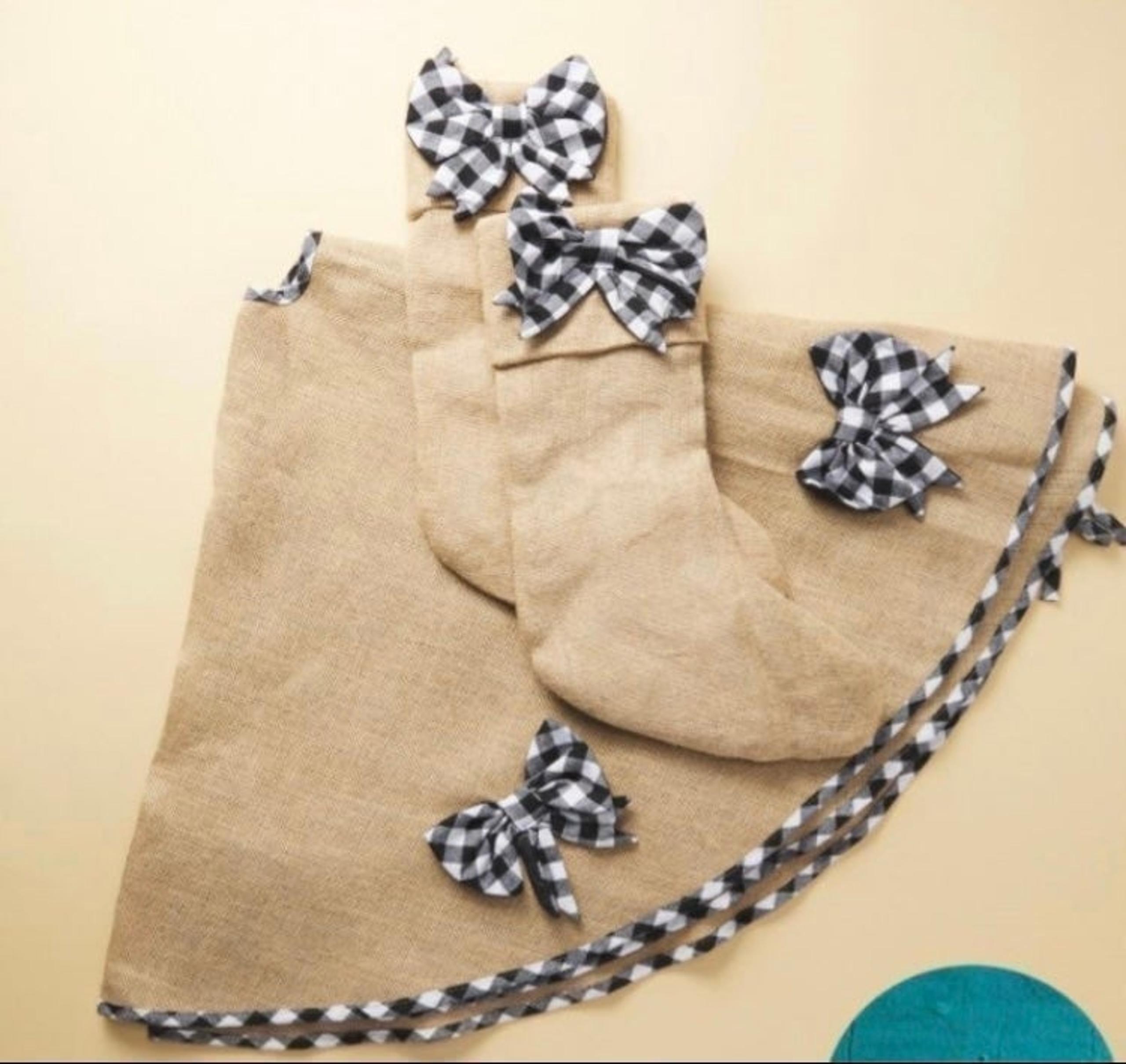 Martha Stewart Holiday Set Tree skirt/Stockings