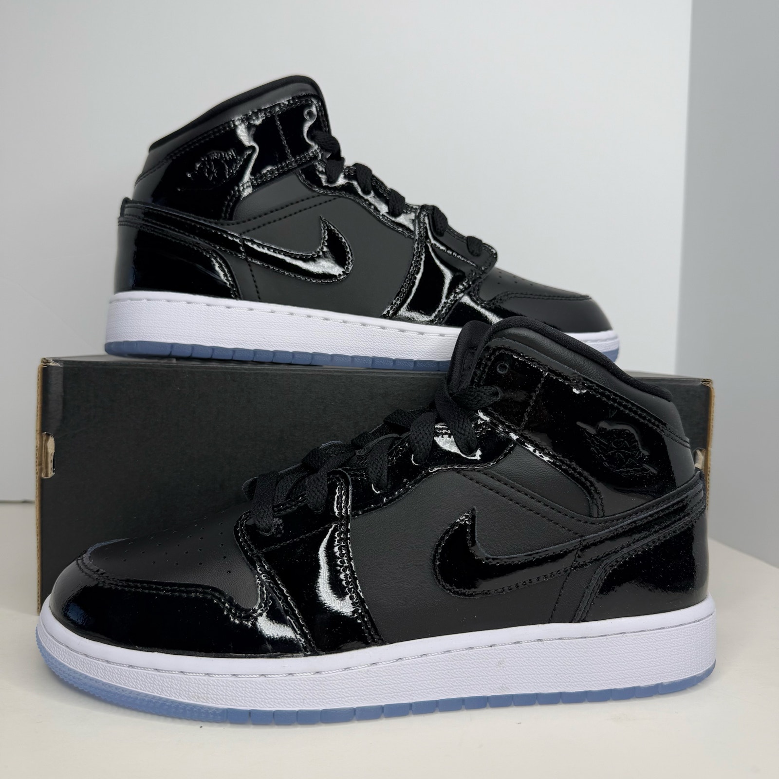 Air Jordan 1 Mid SE GS Space Jam Size 7Y
