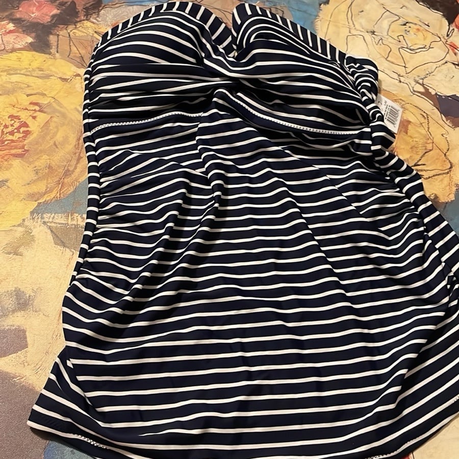 Navy Blue Swim Top (size:S)