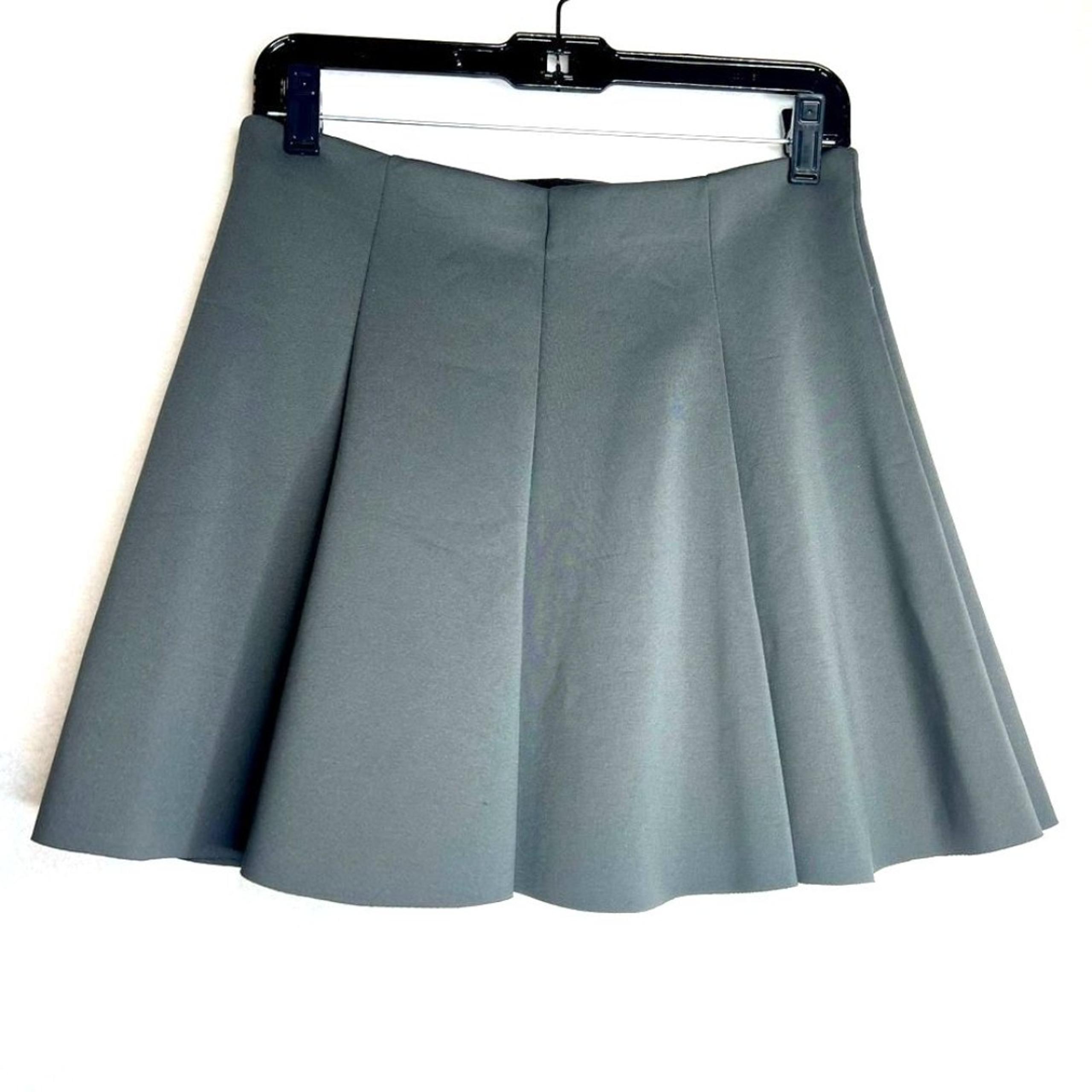 Forever 21 Women’s Gray Mini Skater Skirt with Pleats size L