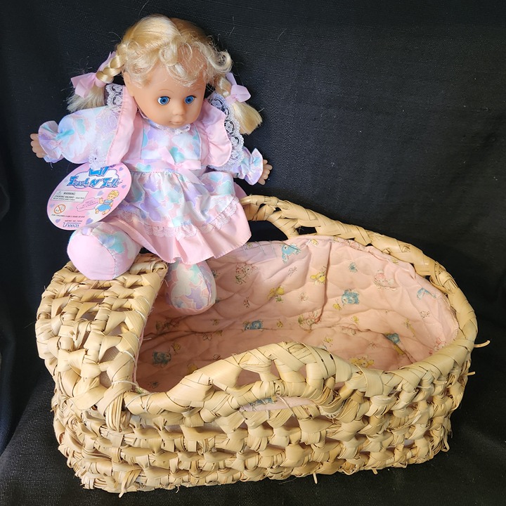 Vtg 90's Uneeda Lil Touch n' Talk Blonde Baby Doll & Lined Wicker Moses Basket