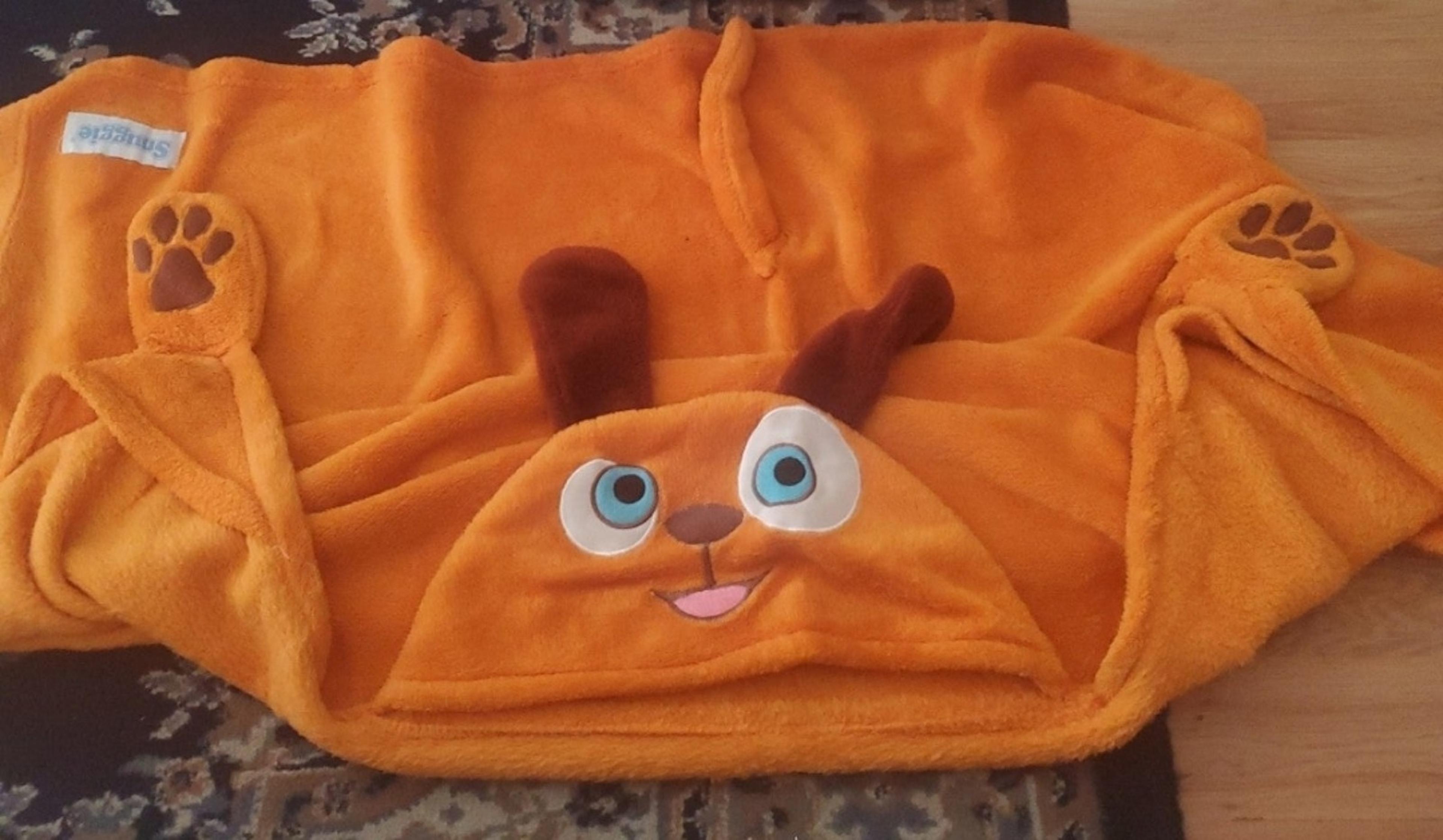 Snuggie Orange Blankets Mercari