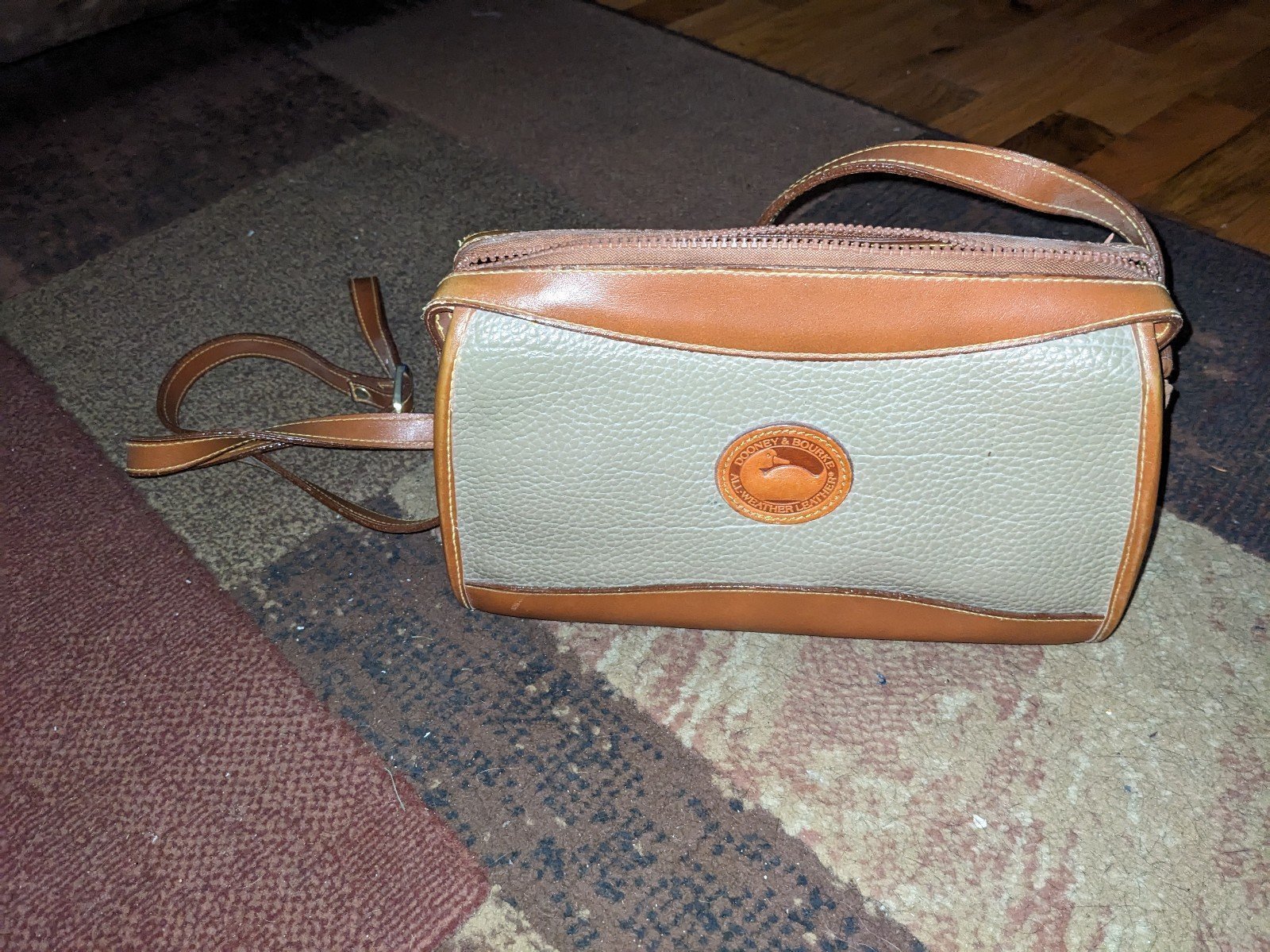 Vintage Dooney & Bourke pebble leather crossbody bag tan taupe