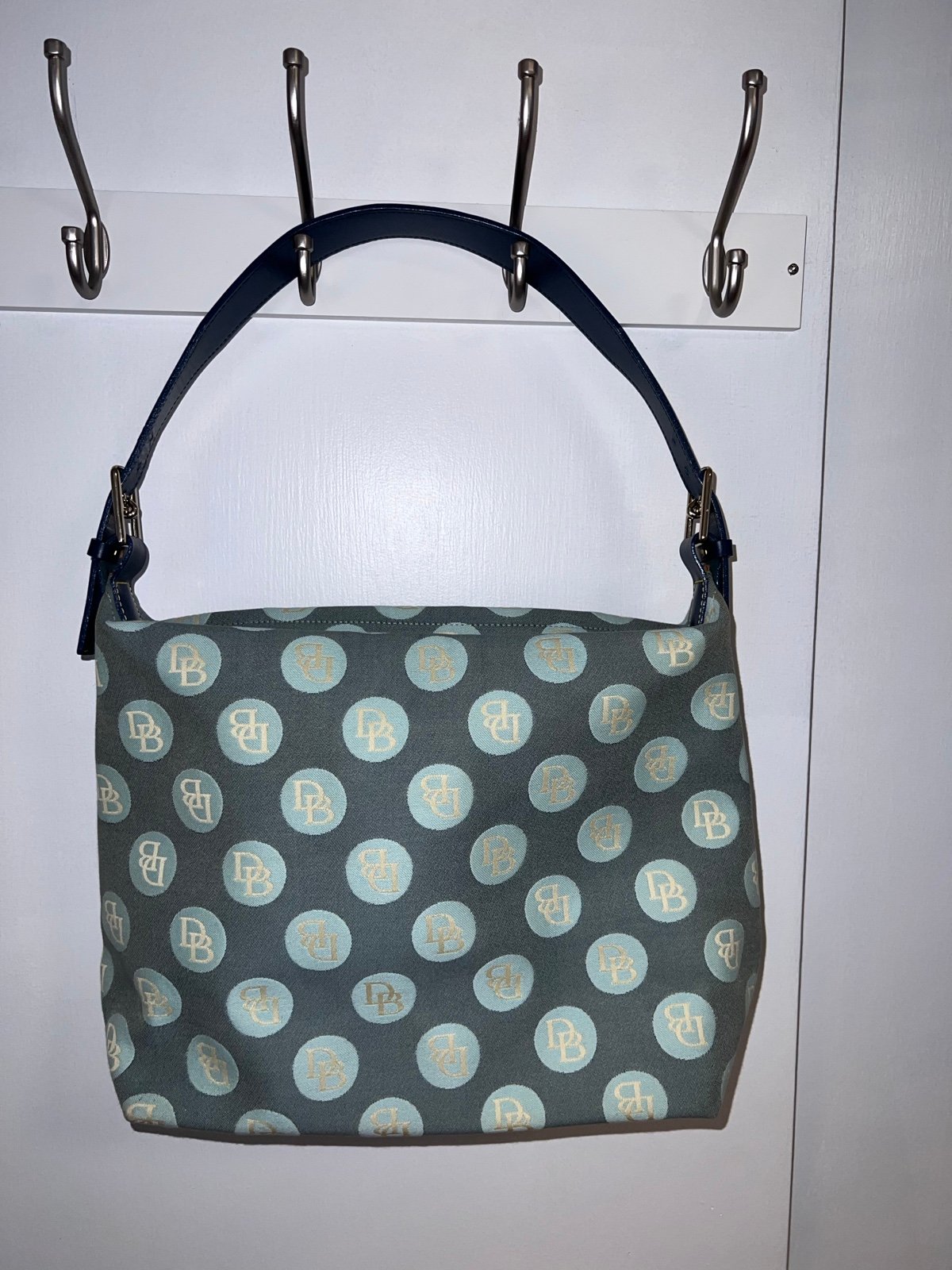 Dooney & Bourke Woman shoulder bag (Brand New!)