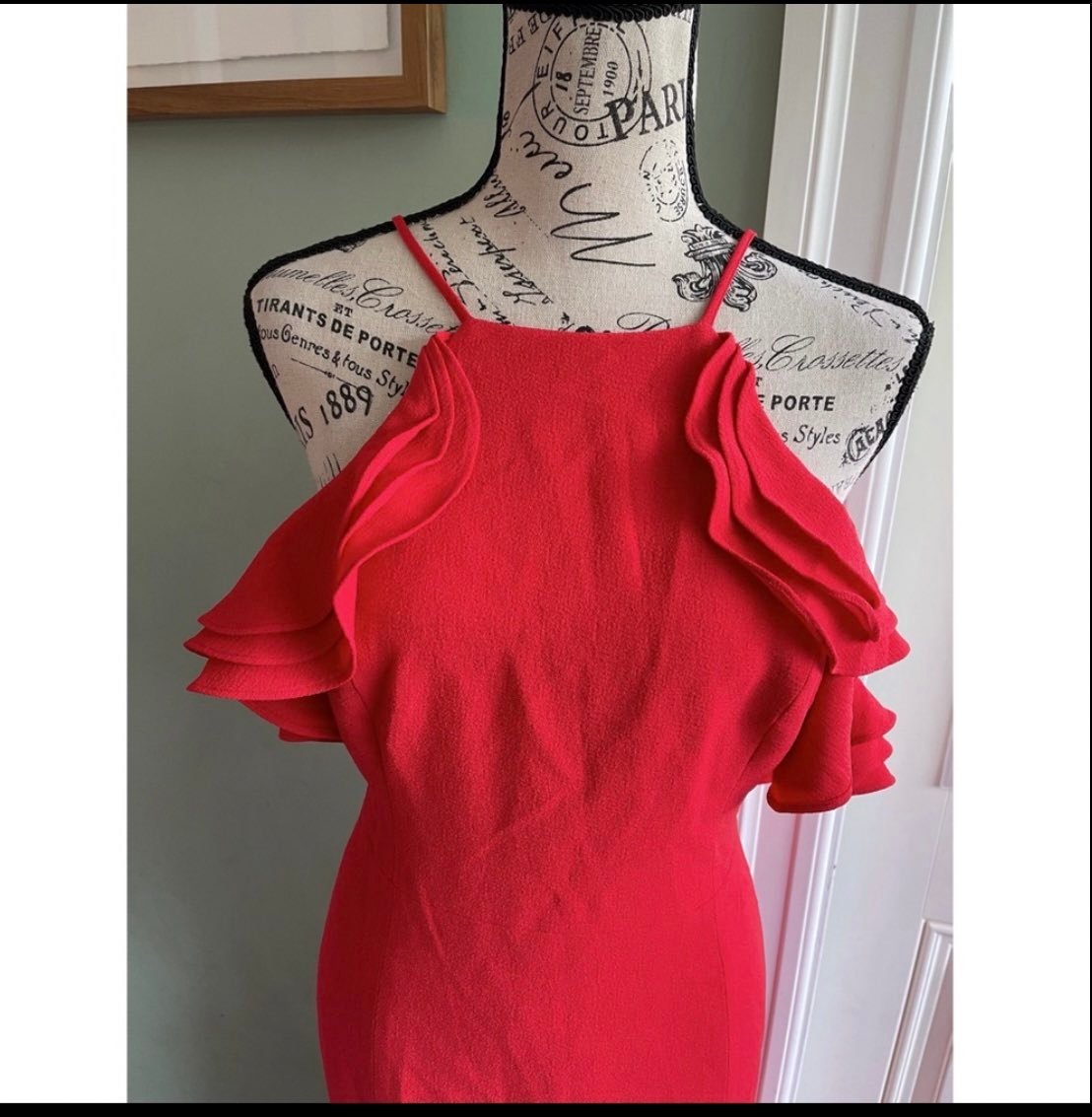 NWT C/MEO Collective shops Outline Gown innChe