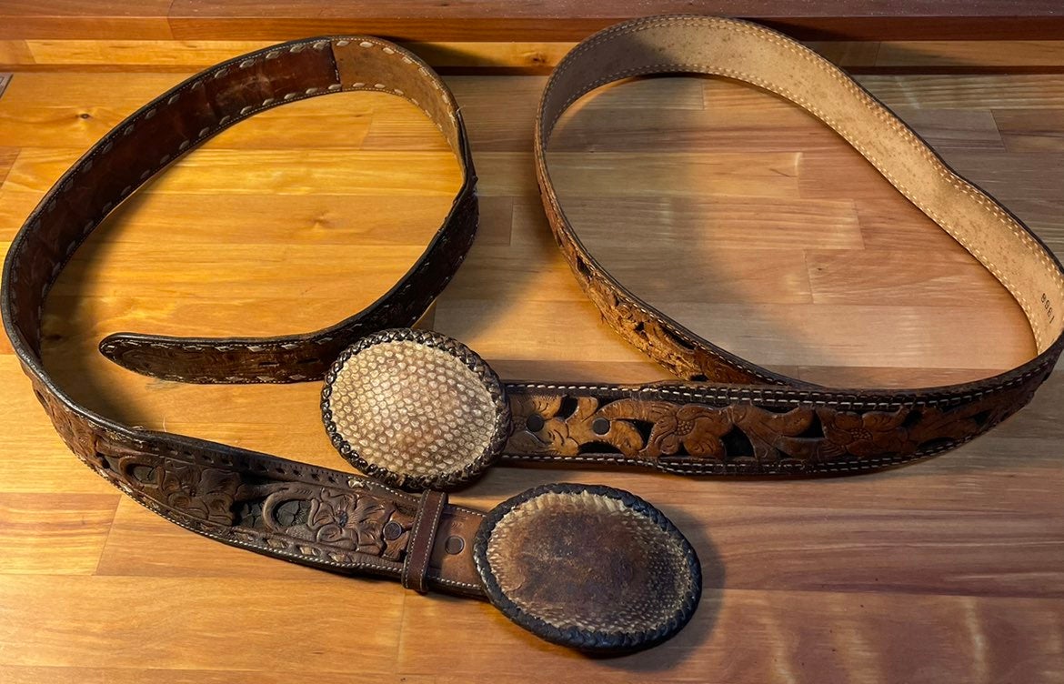 LARGE over 4 wide - Natural Snake Skin vintage western leather belt buckle