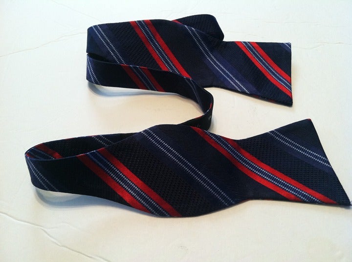 DANIEL CREMIEUX NAVY STRIPED BOW TIE
