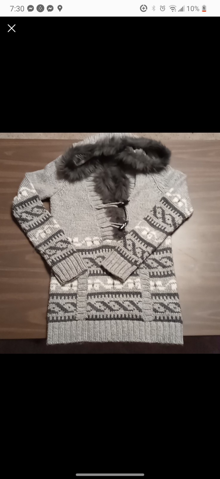 Kenji HandKnit Sweater w Faux Fur Hood and Kangaroo Pocket Size M
