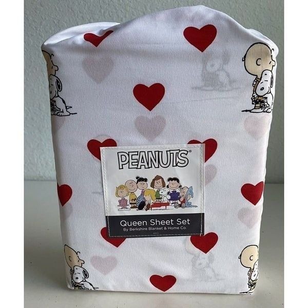 Peanuts Snoopy Charlie Brown Red Hearts Valentines Day QUEEN Size Sheet Set NEW