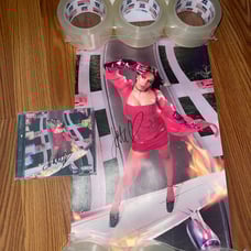 Tate McRae i used to think i could fly SIGNED Bundle