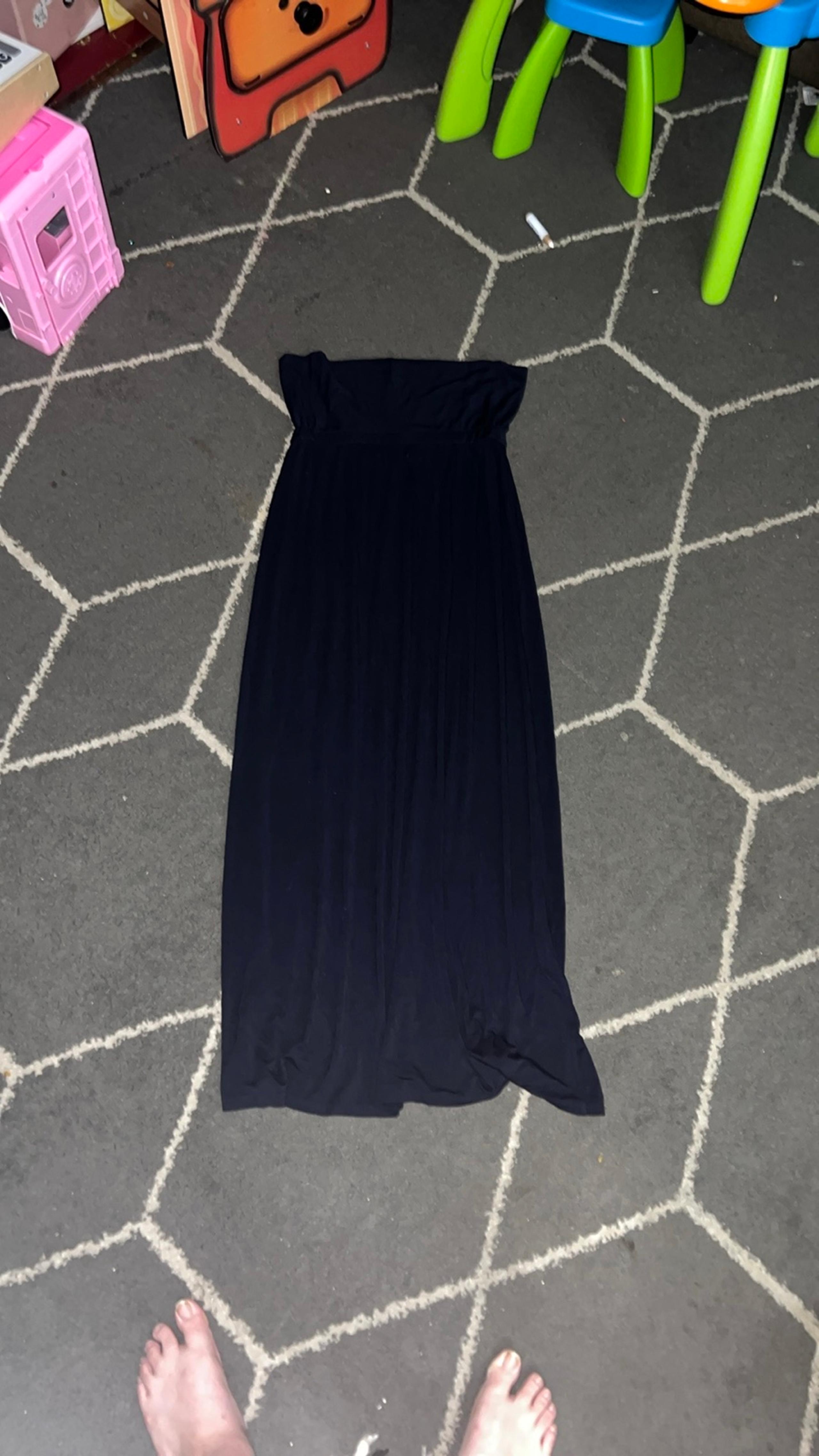 Calvin Klein Solid Navy Maxi Skirt Size Small