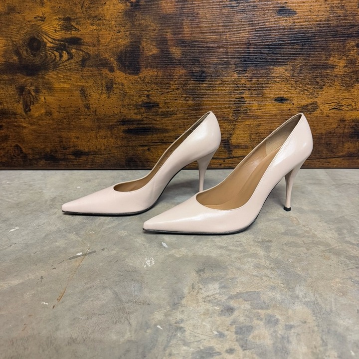 Stuart Weitzman power pumps soft pink leather womens 8 M shoes heels business